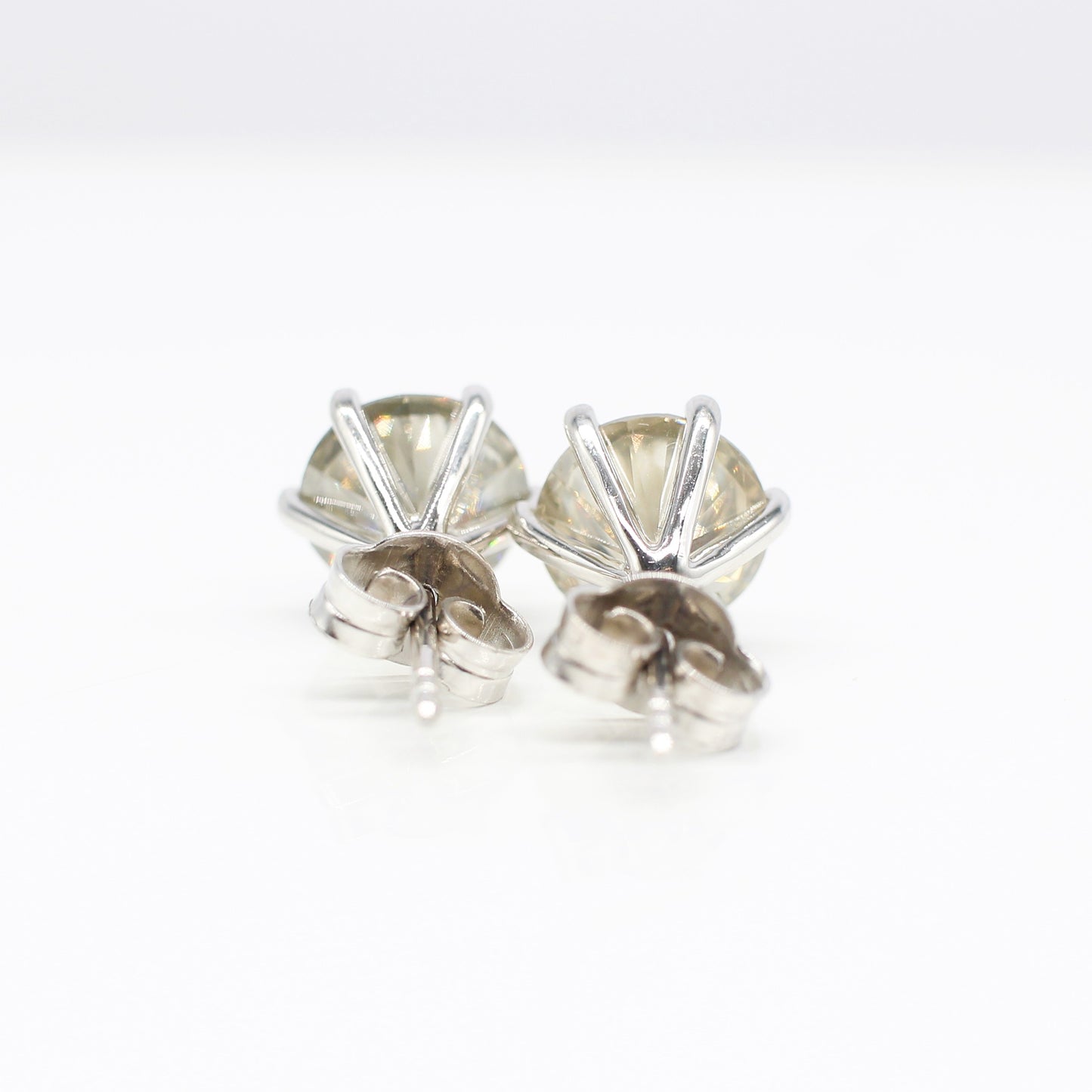 PLATINUM DIAMOND SOLITAIRE EARSTUDS 3.68CT