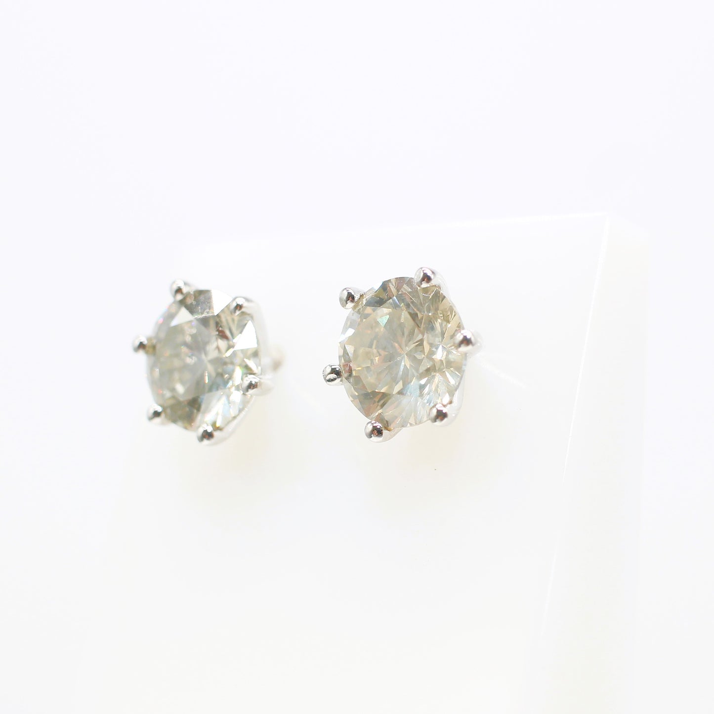 PLATINUM DIAMOND SOLITAIRE EARSTUDS 3.68CT