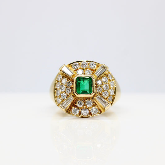 18K EMERALD & DIAMOND RING