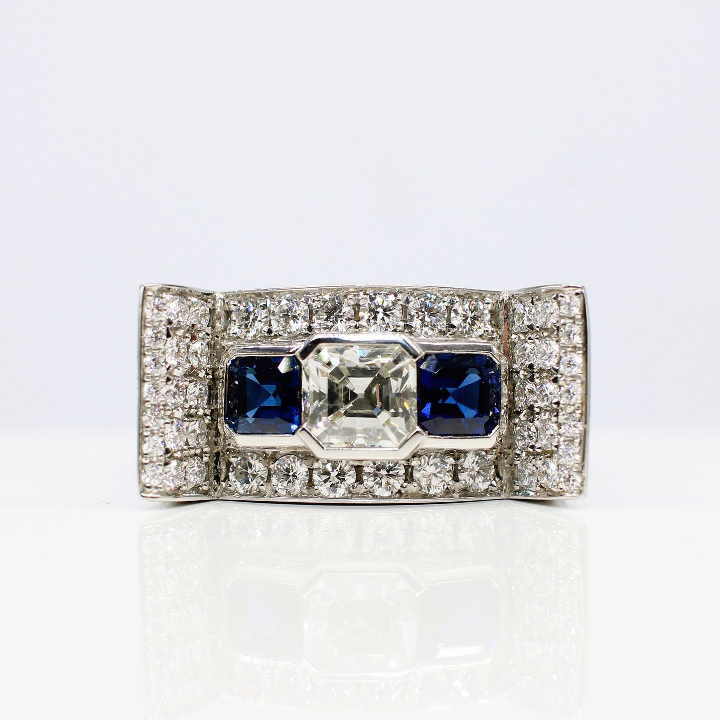 PLATINUM DIAMOND & SAPPHIRE RING