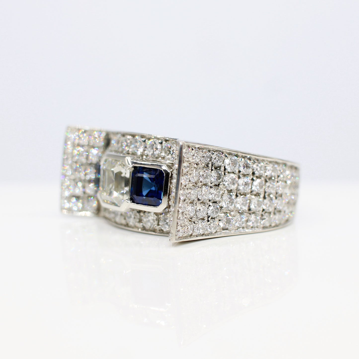 PLATINUM DIAMOND & SAPPHIRE RING