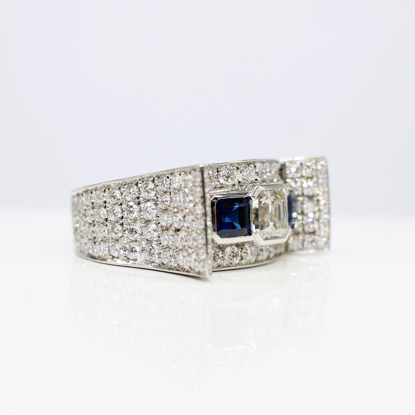 PLATINUM DIAMOND & SAPPHIRE RING