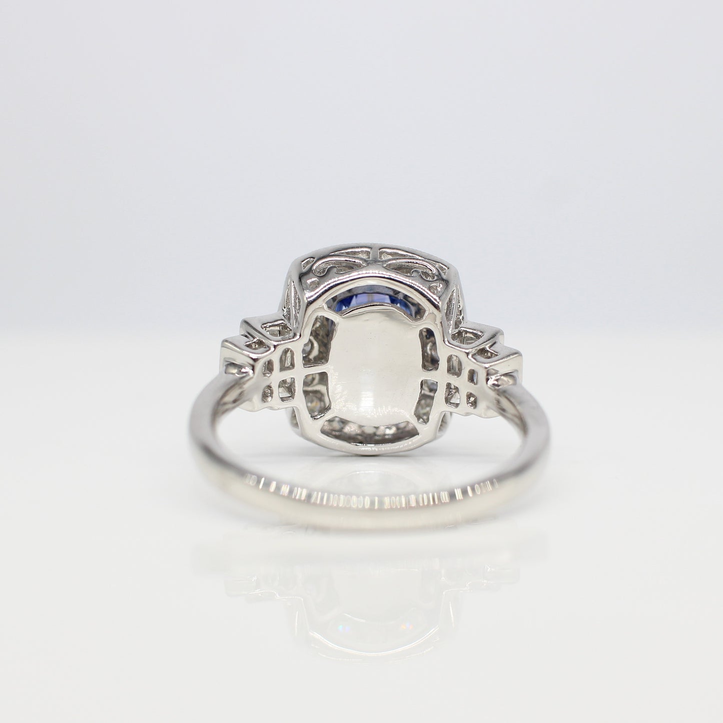 PLATINUM SAPPHIRE & DIAMOND ART DECO HALO RING