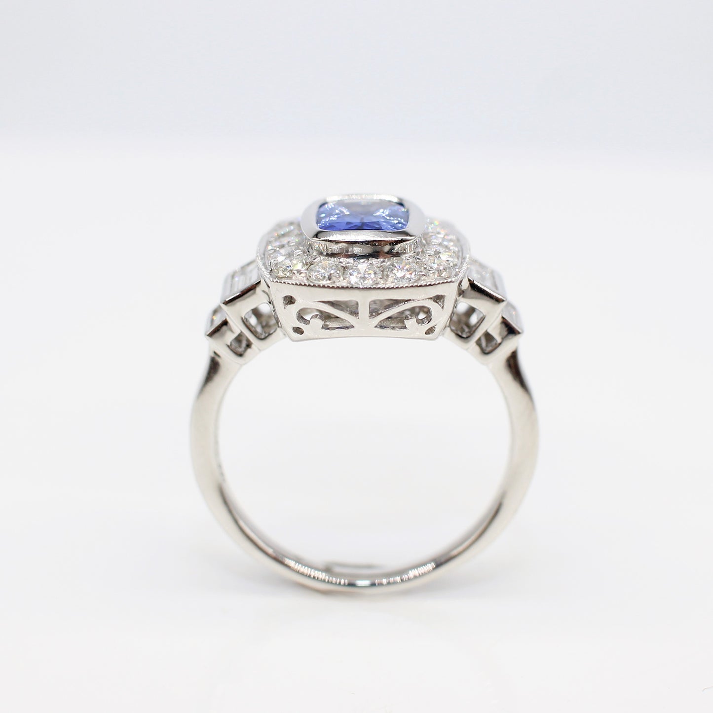 PLATINUM SAPPHIRE & DIAMOND ART DECO HALO RING