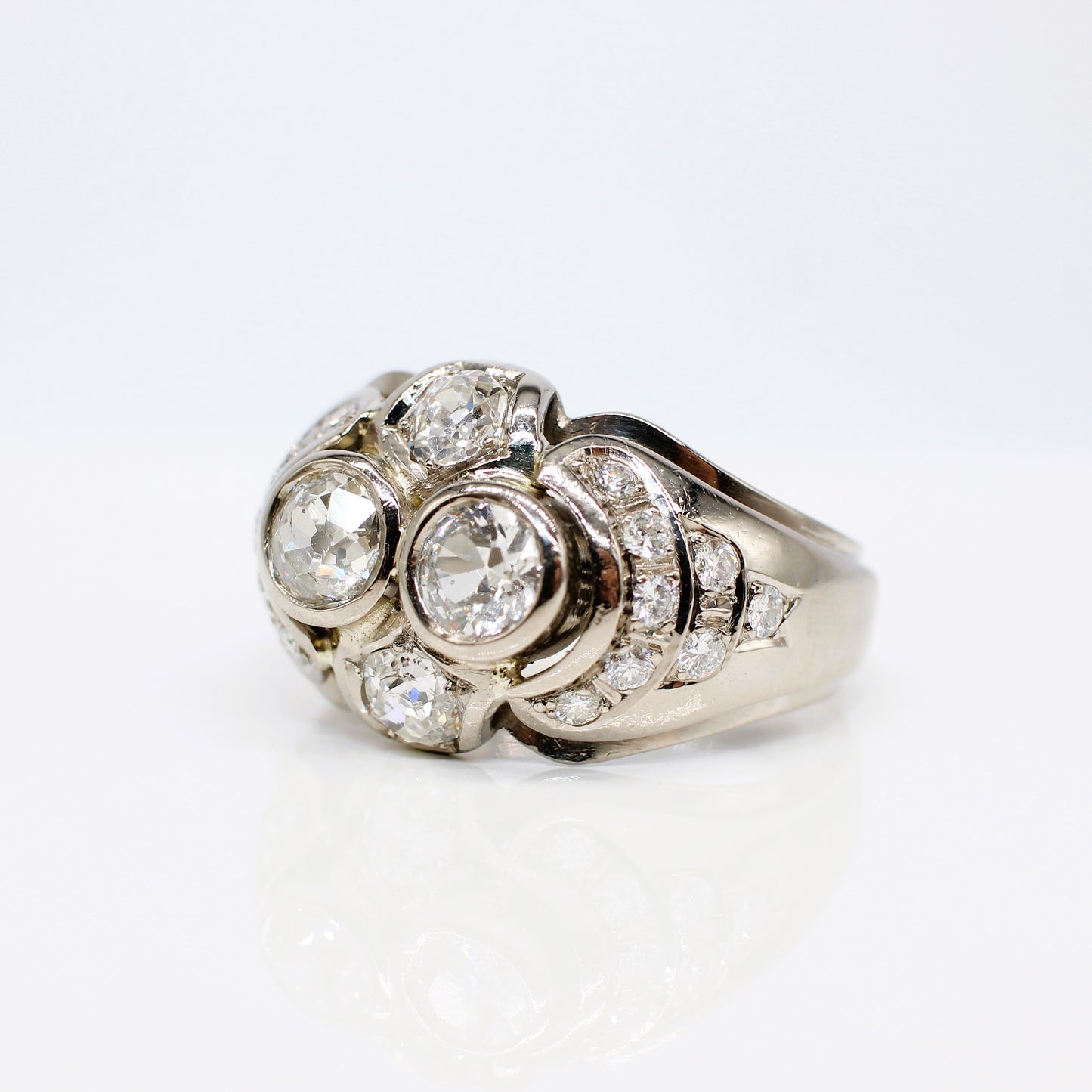 14K LARGE GENTLEMANS DIAMOND RING