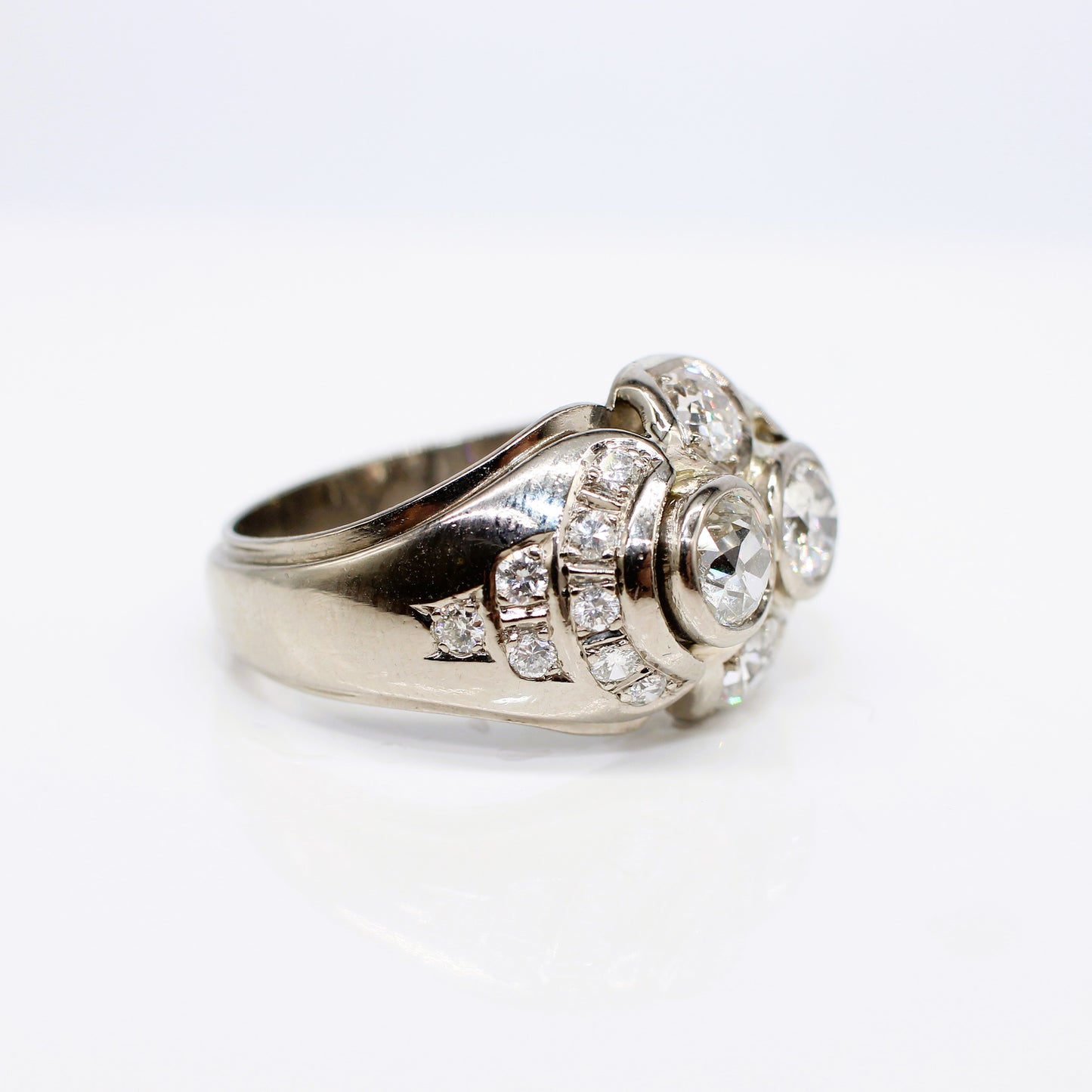 14K LARGE GENTLEMANS DIAMOND RING
