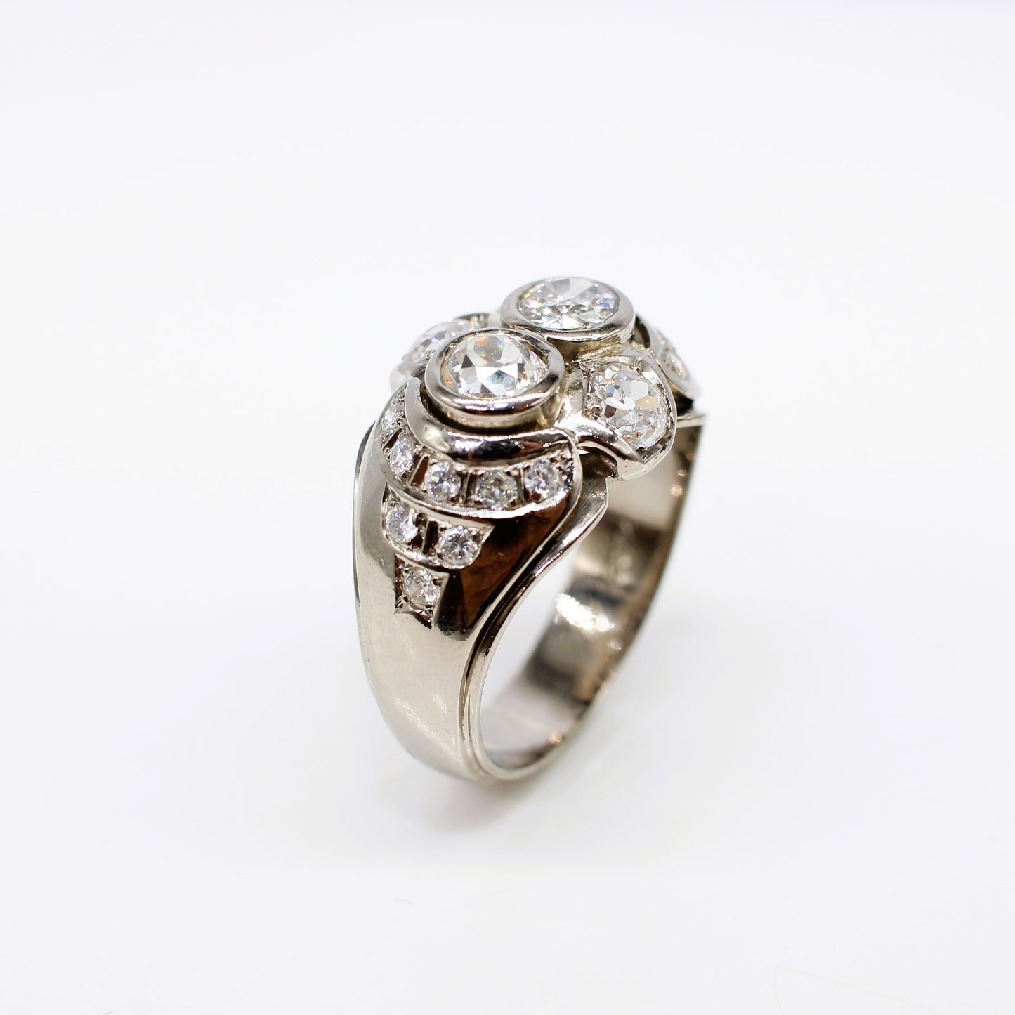 14K LARGE GENTLEMANS DIAMOND RING