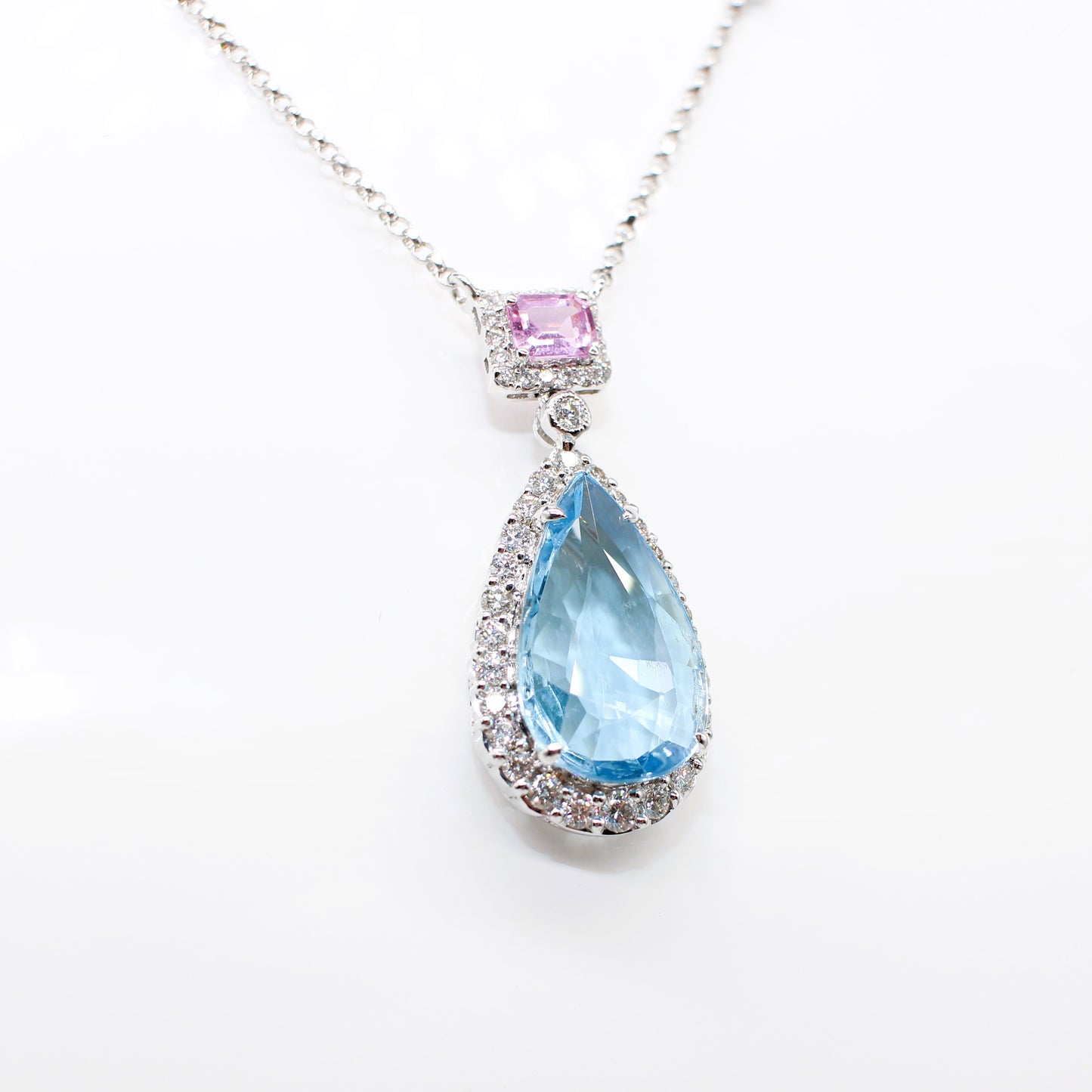 18K AQUAMARINE, PINK SAPPHIRE & DIAMOND NECKLACE