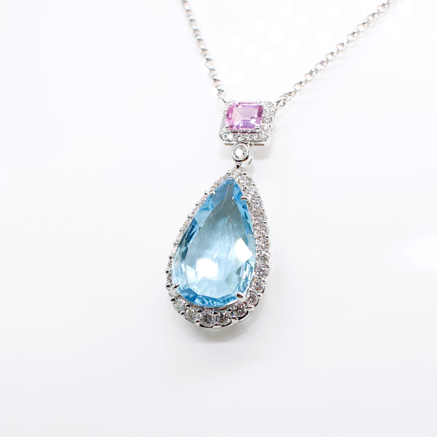 18K AQUAMARINE, PINK SAPPHIRE & DIAMOND NECKLACE