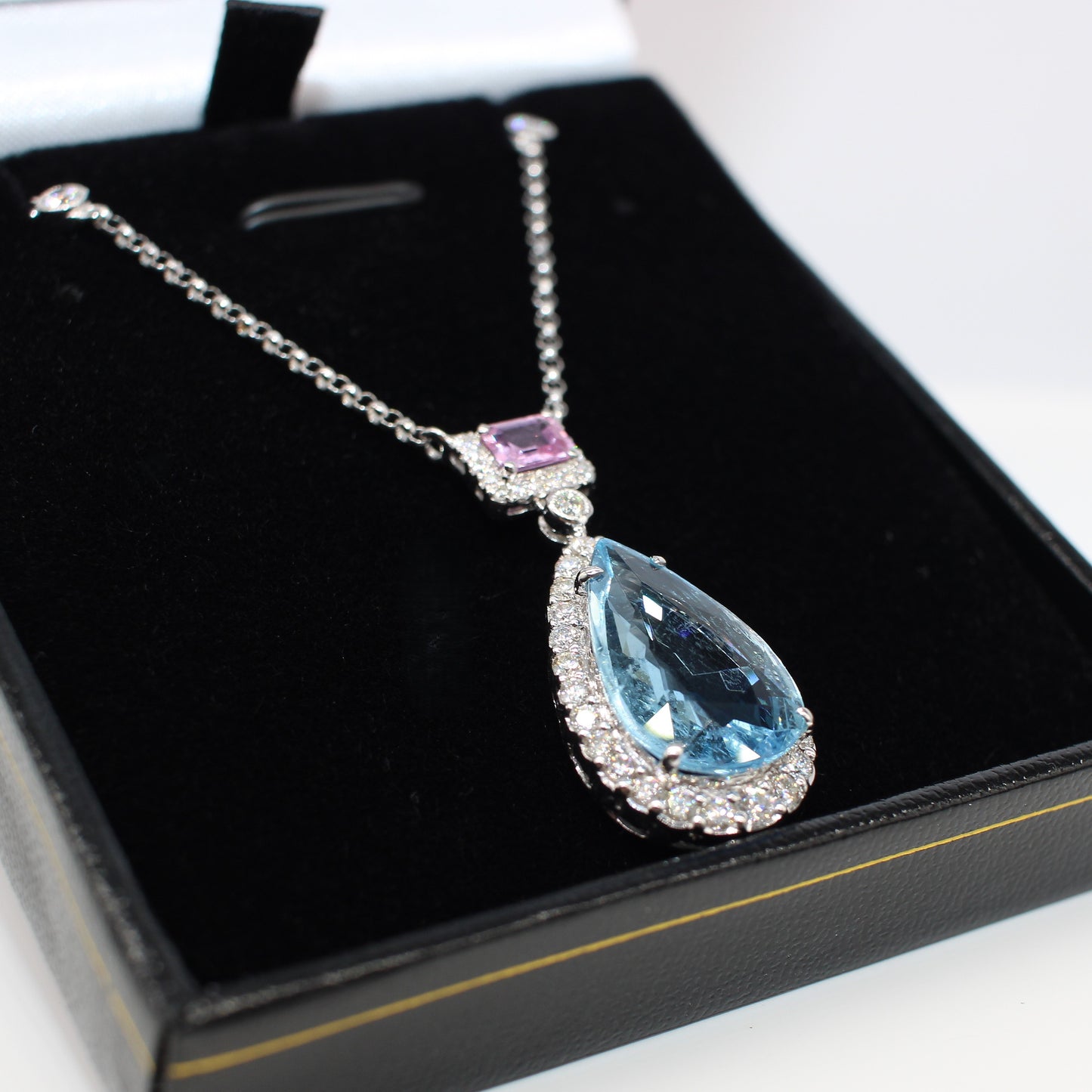 18K AQUAMARINE, PINK SAPPHIRE & DIAMOND NECKLACE