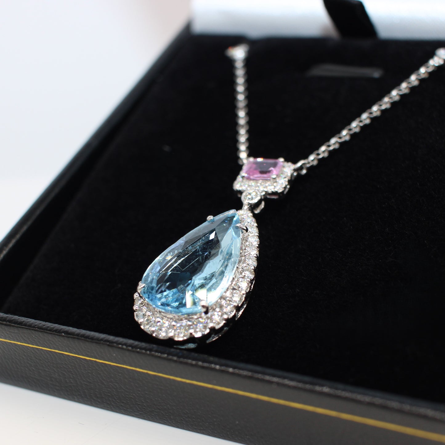 18K AQUAMARINE, PINK SAPPHIRE & DIAMOND NECKLACE