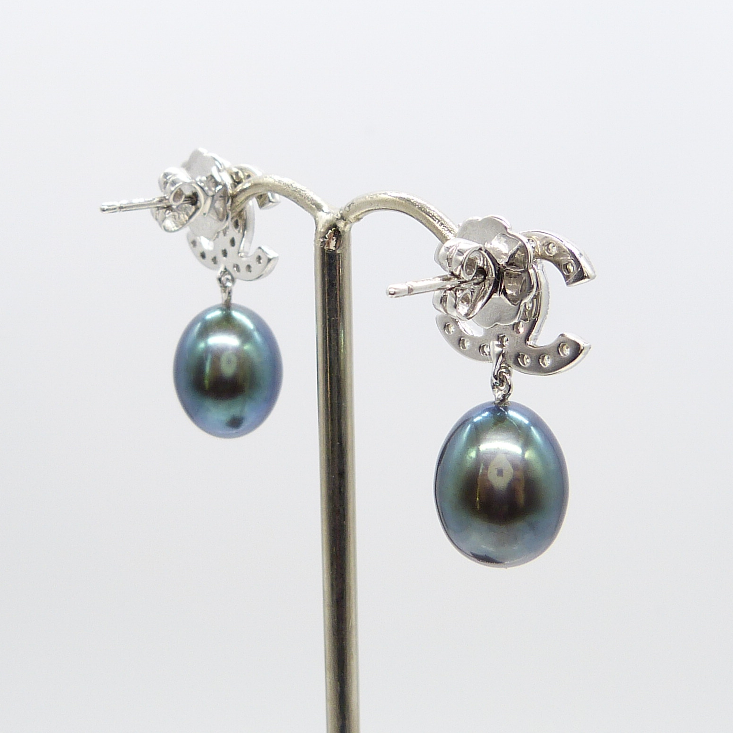 DIAMOND & PEARL EARRINGS