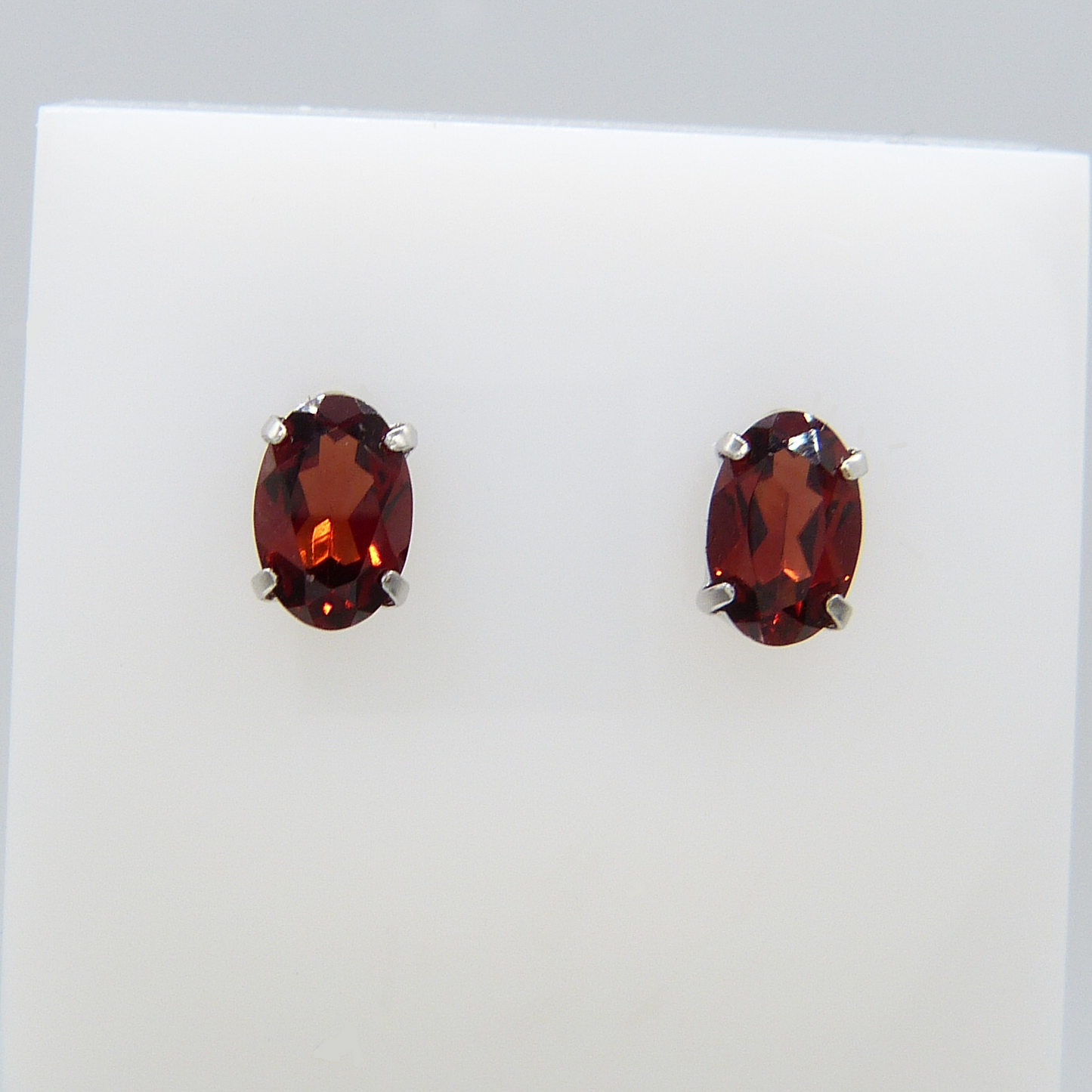 RED GARNET & WHITE GOLD STUDS