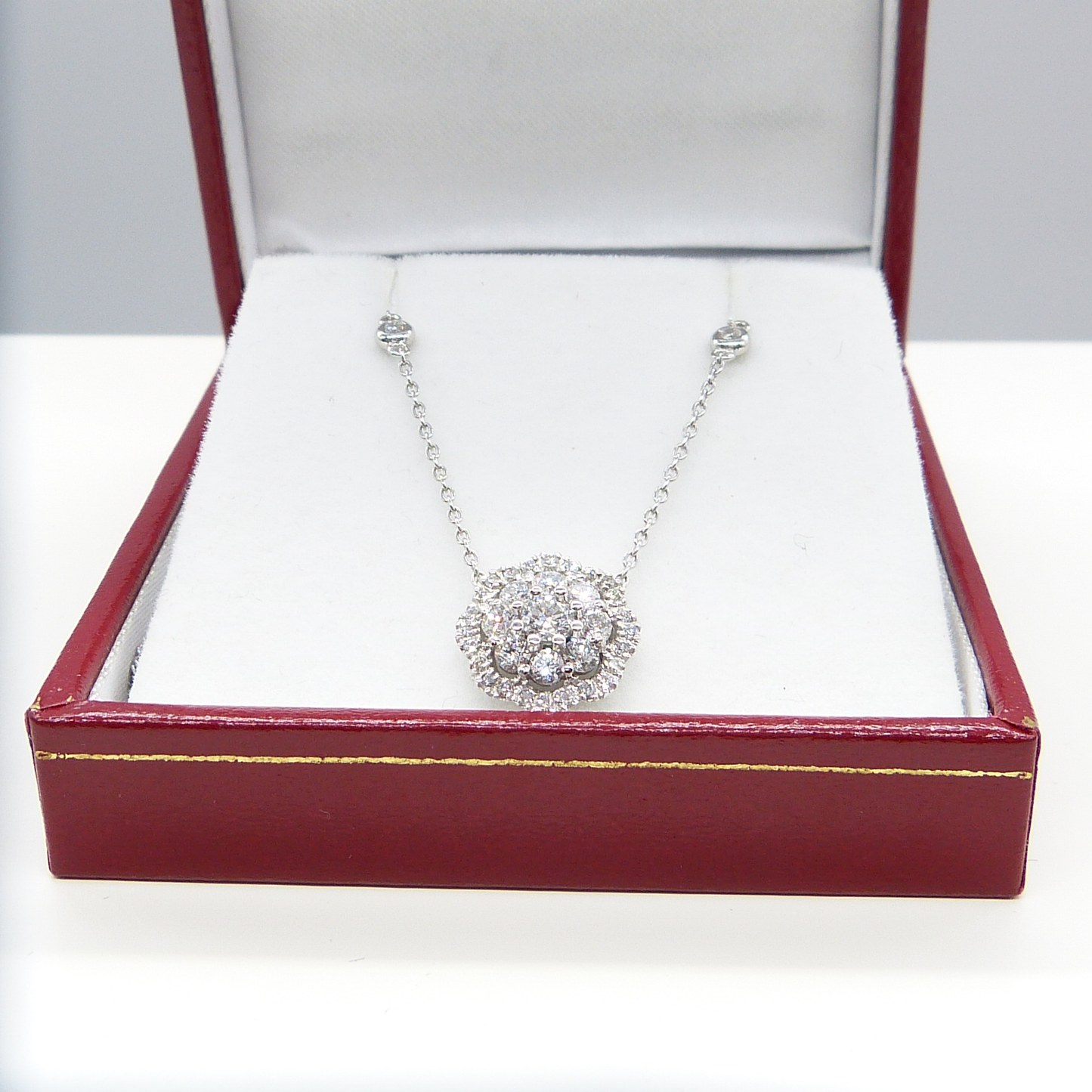 1.10CT MULTI CLUSTER DIAMOND LINK NECKLACE