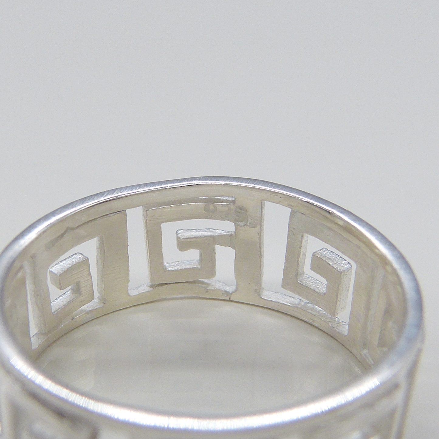 SILVER PATTERN ETERNITY RING