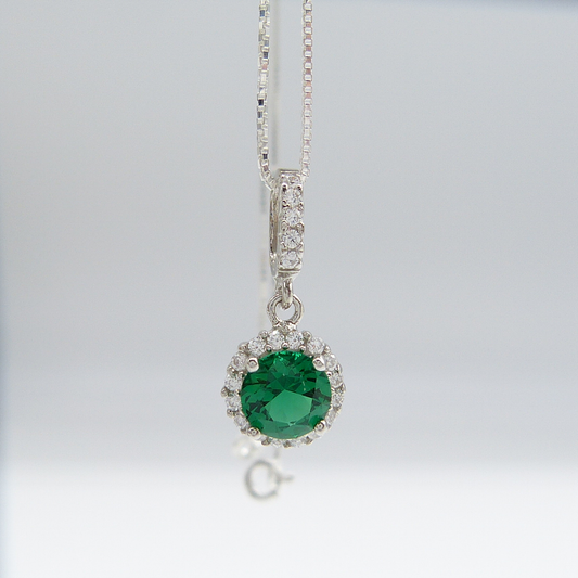 SILVER GREEN PENDANT NECKLACE