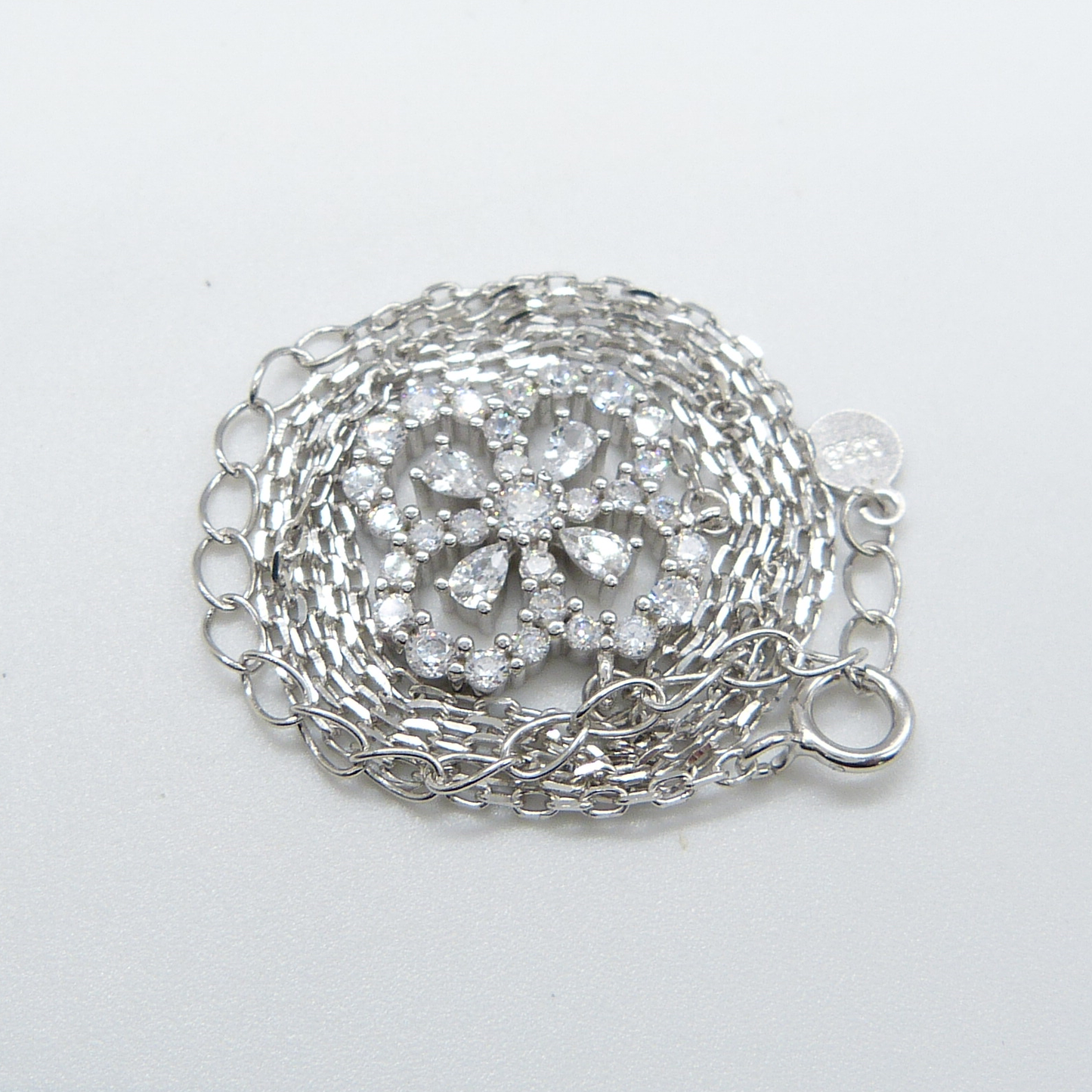 SILVER FANCY CLOVER-DESIGN NECKLACE