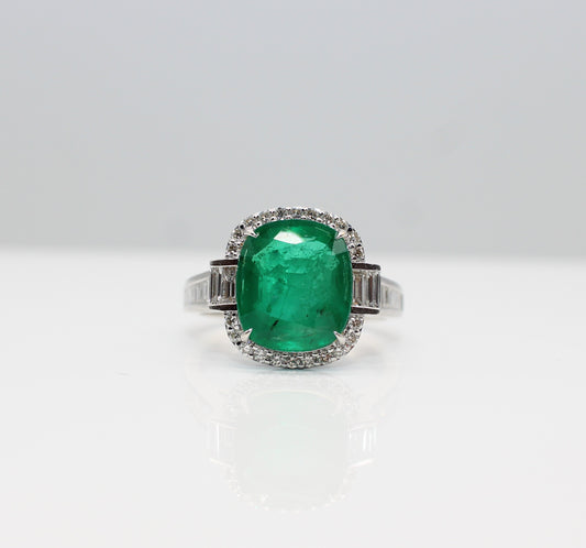 18K EMERALD & DIAMOND HALO RING