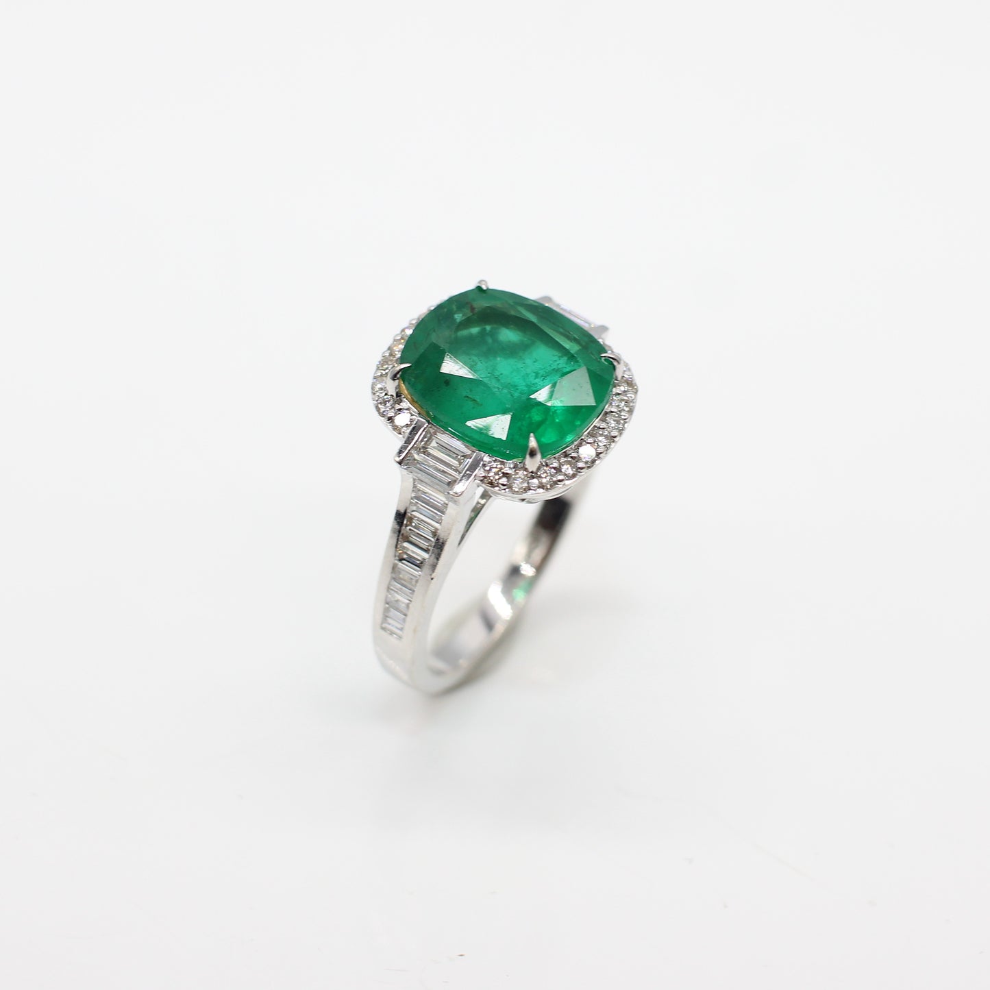 18K EMERALD & DIAMOND HALO RING