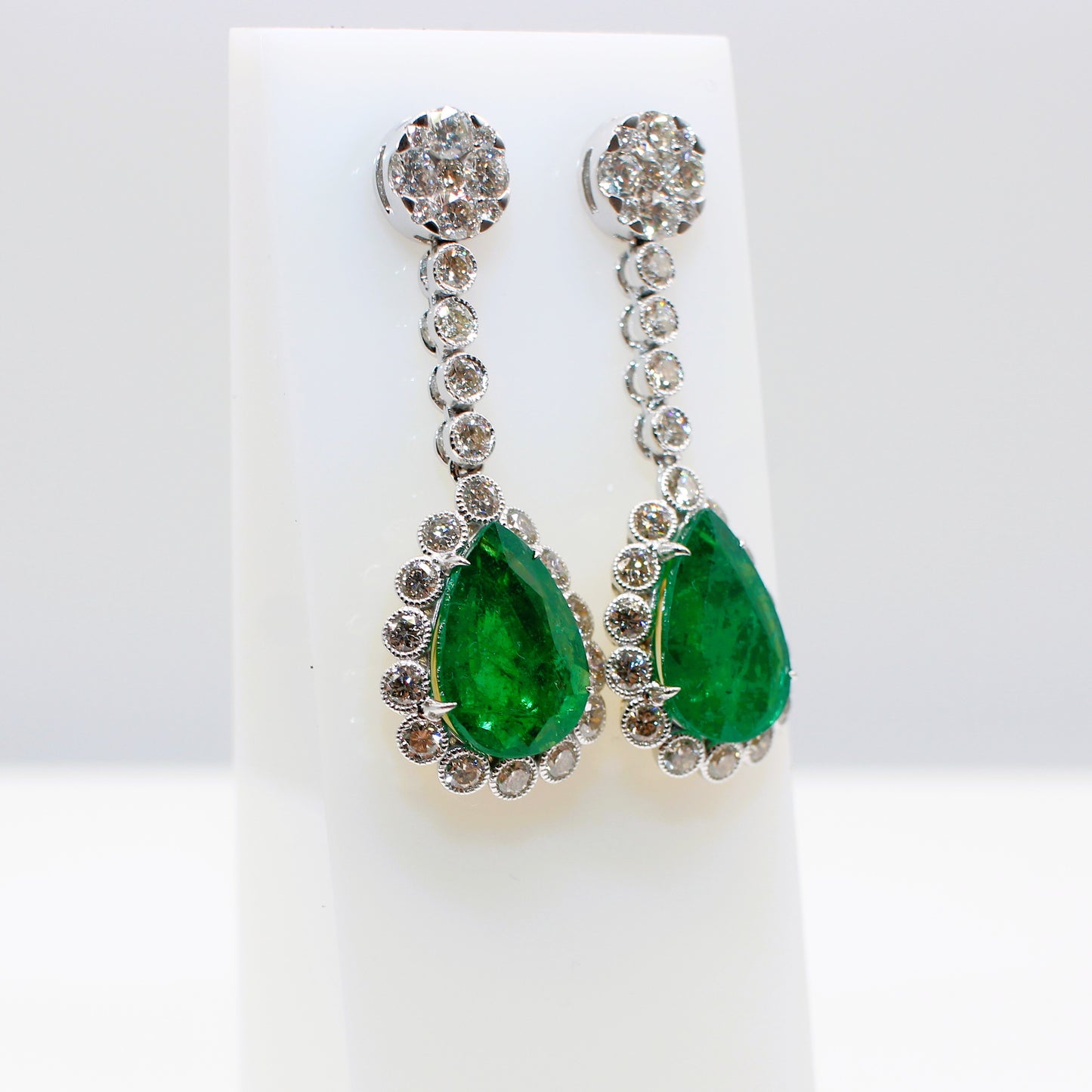 18K EMERALD & DIAMOND DROP EARRINGS