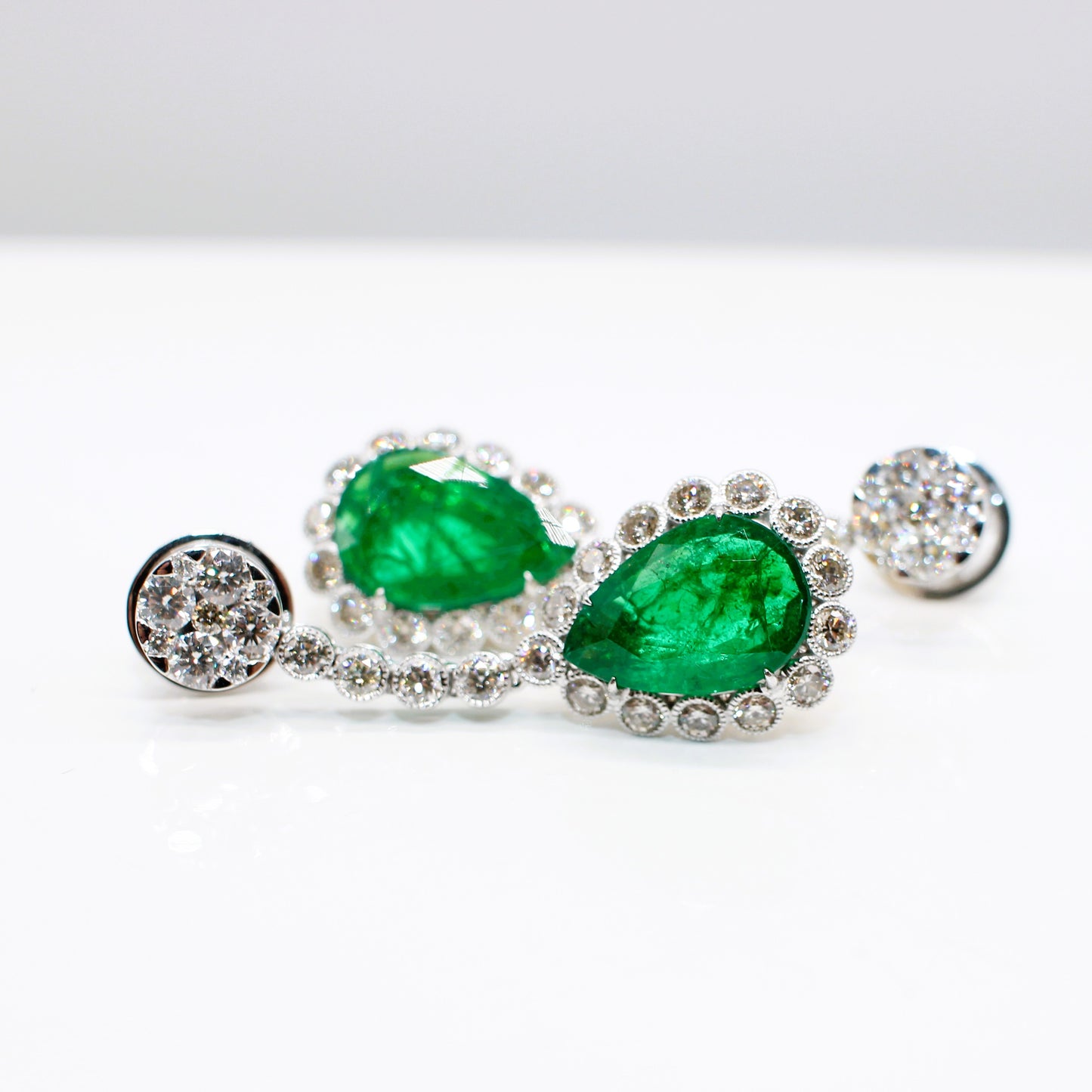 18K EMERALD & DIAMOND DROP EARRINGS