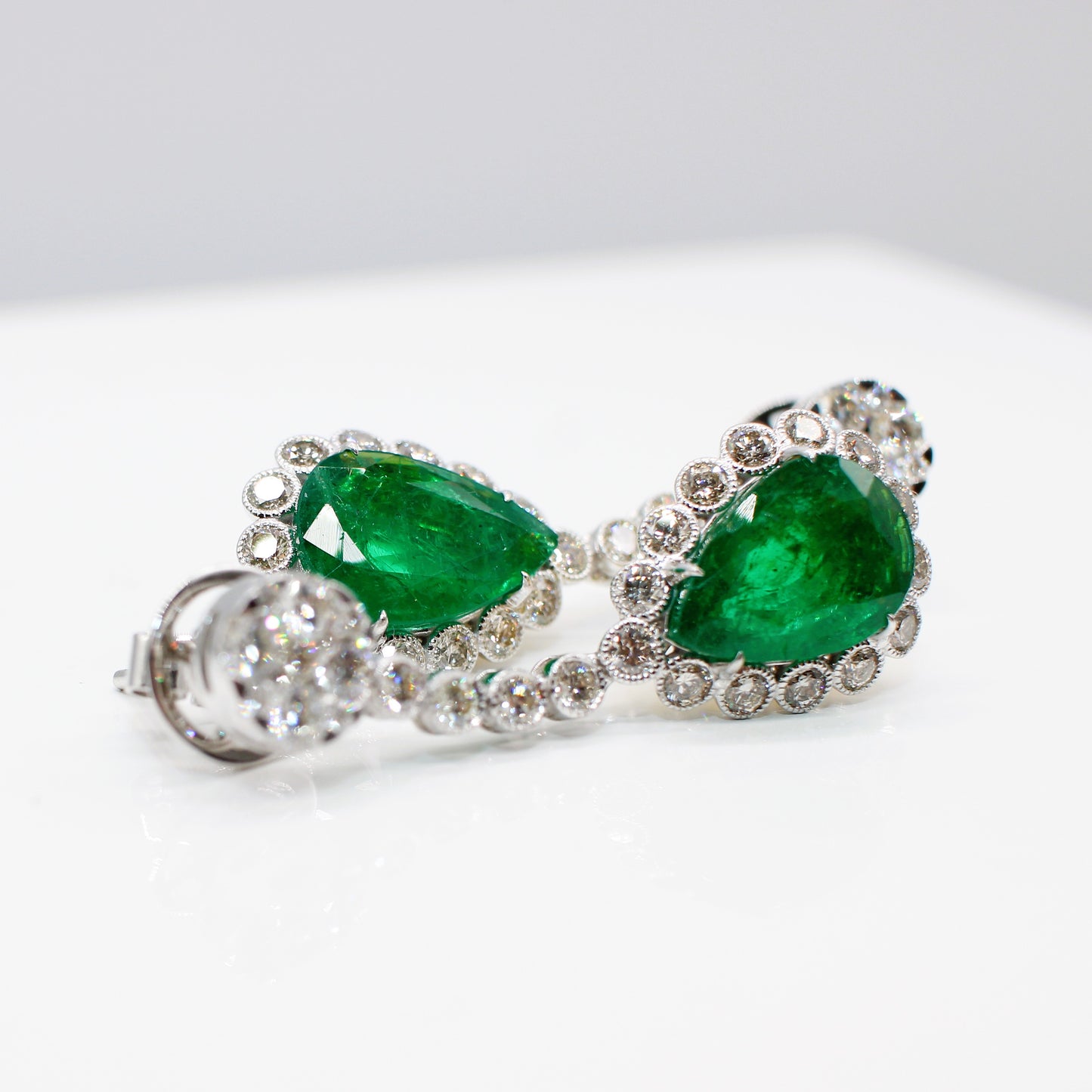 18K EMERALD & DIAMOND DROP EARRINGS