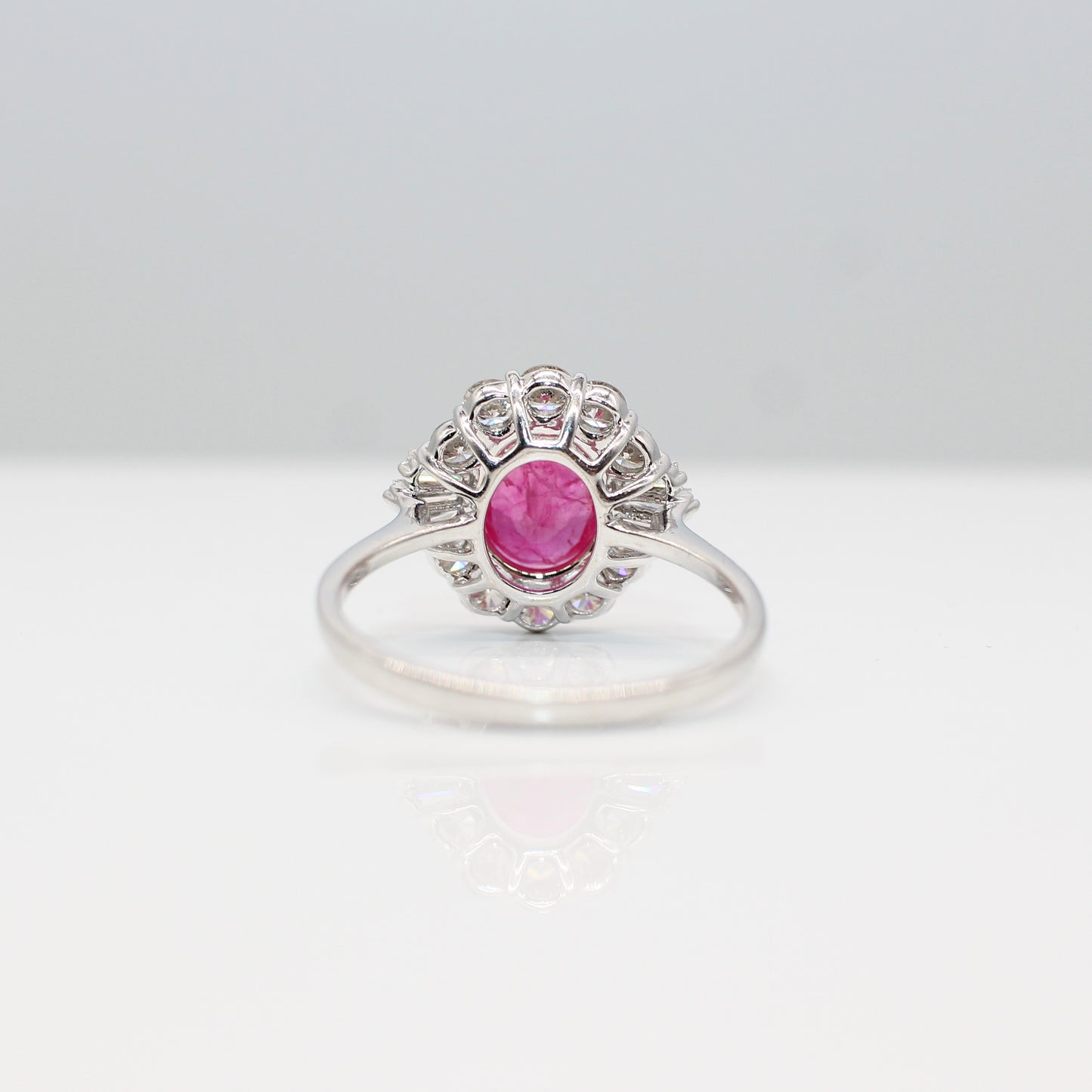 18K RUBY & DIAMOND RING
