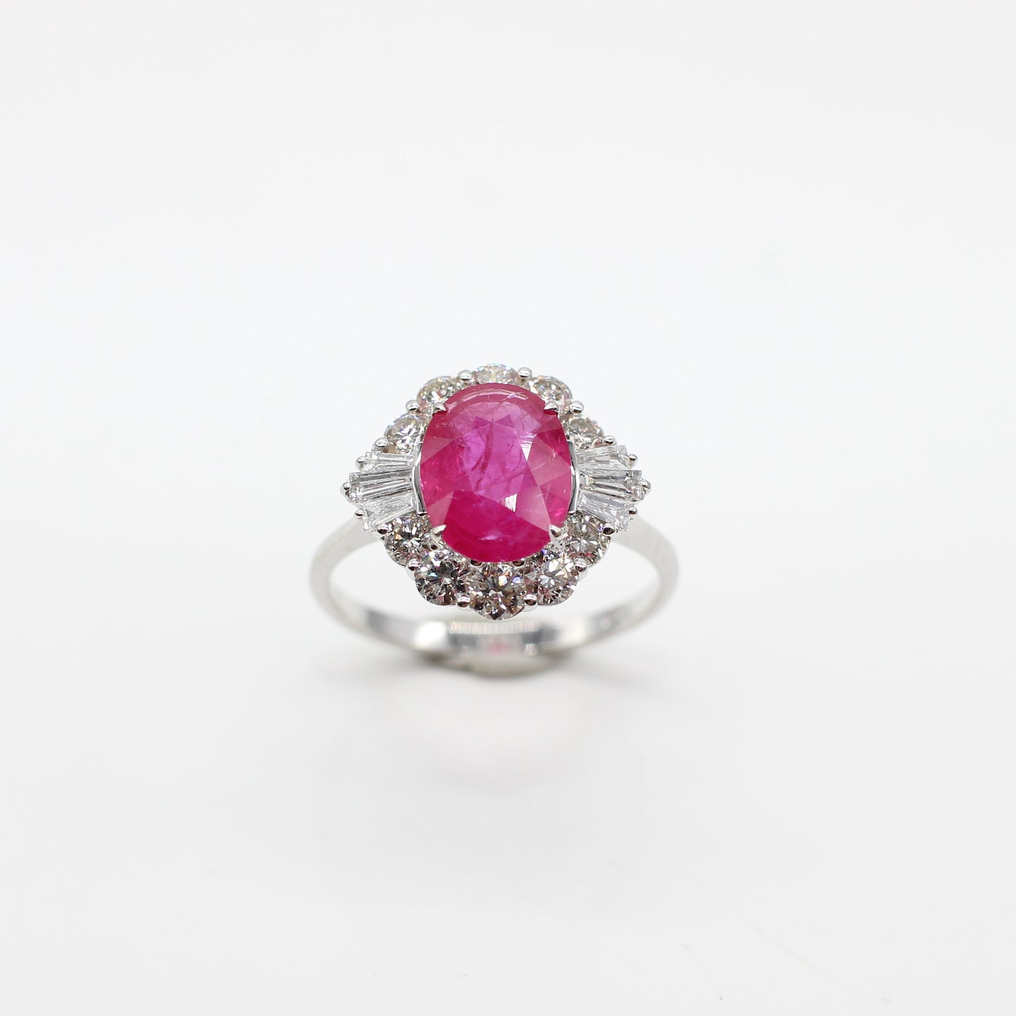 18K RUBY & DIAMOND RING