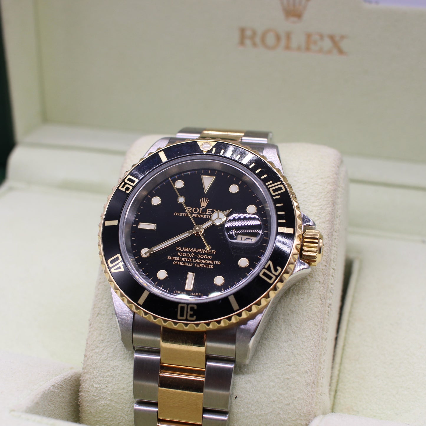 STAINLESS STEEL & GOLD ROLEX OYSTER PERPETUAL SUBMARINER DATE JUST