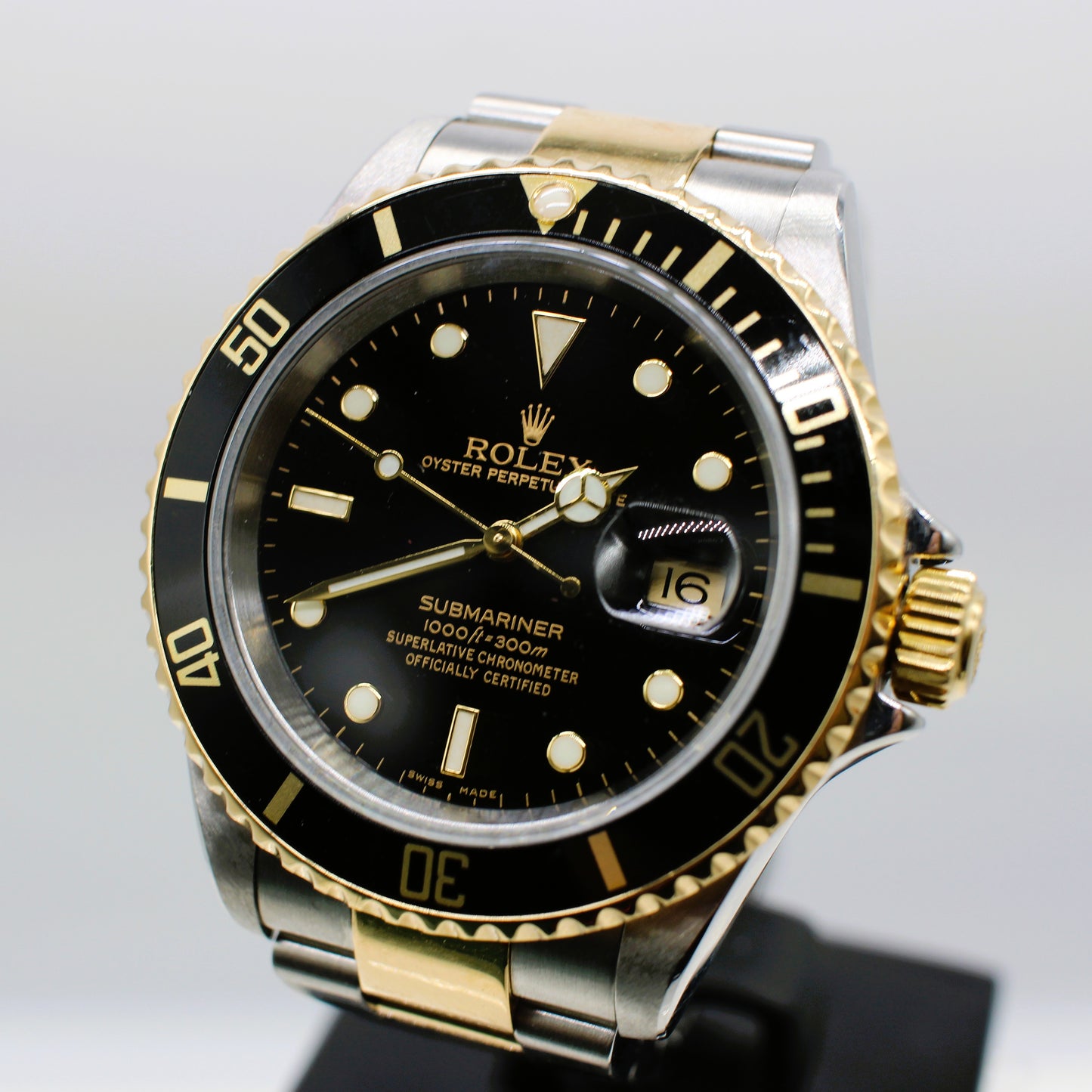 STAINLESS STEEL & GOLD ROLEX OYSTER PERPETUAL SUBMARINER DATE JUST