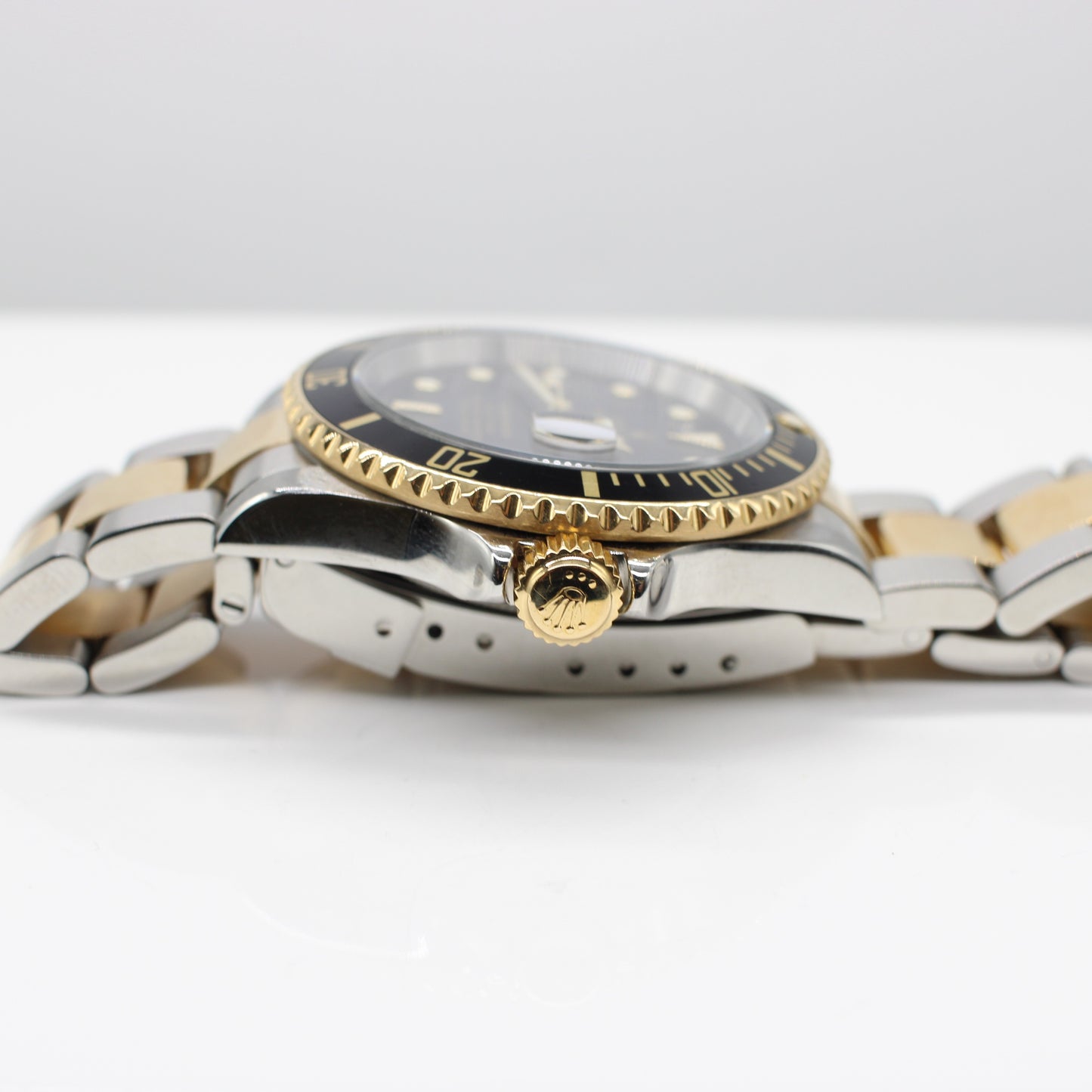 STAINLESS STEEL & GOLD ROLEX OYSTER PERPETUAL SUBMARINER DATE JUST