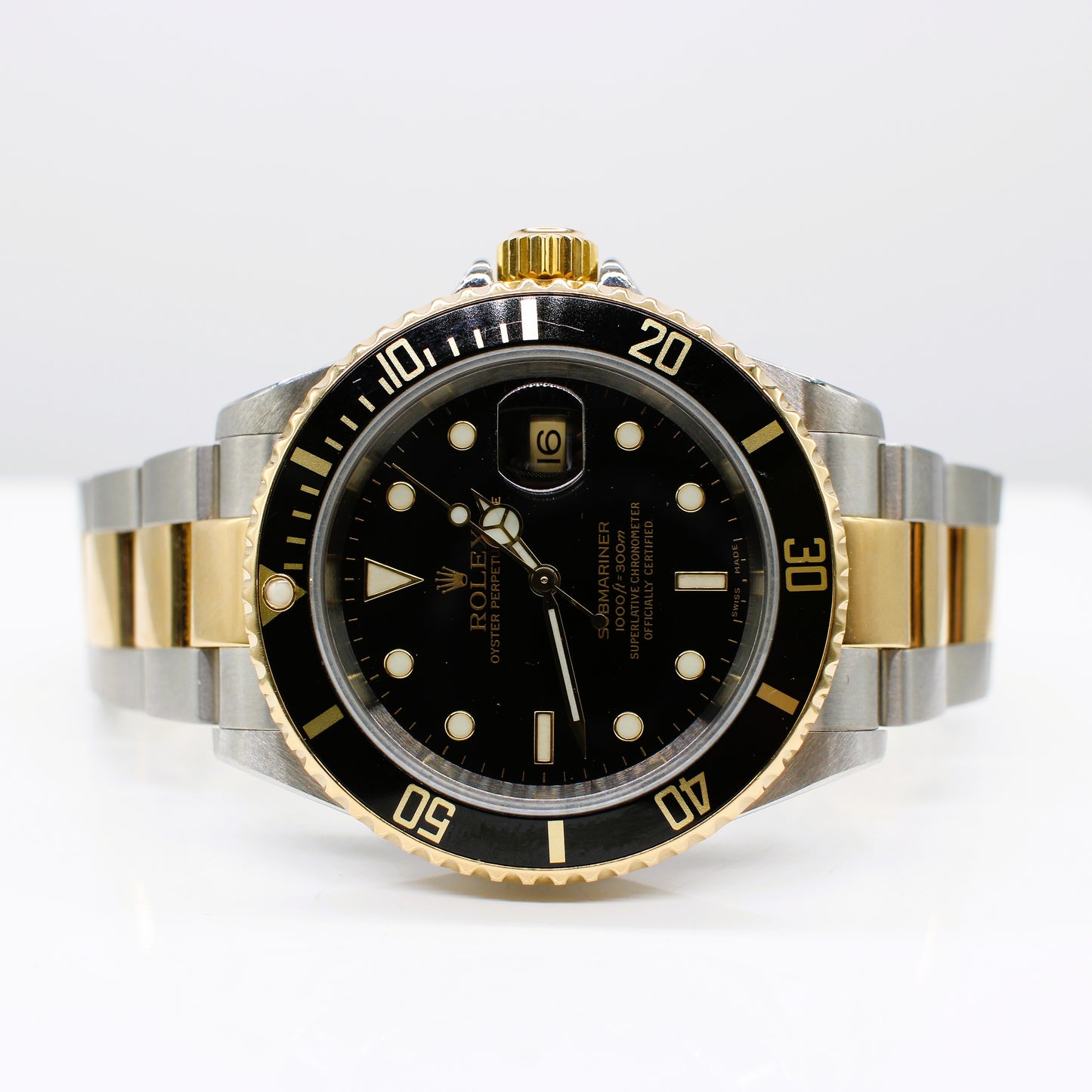 STAINLESS STEEL & GOLD ROLEX OYSTER PERPETUAL SUBMARINER DATE JUST
