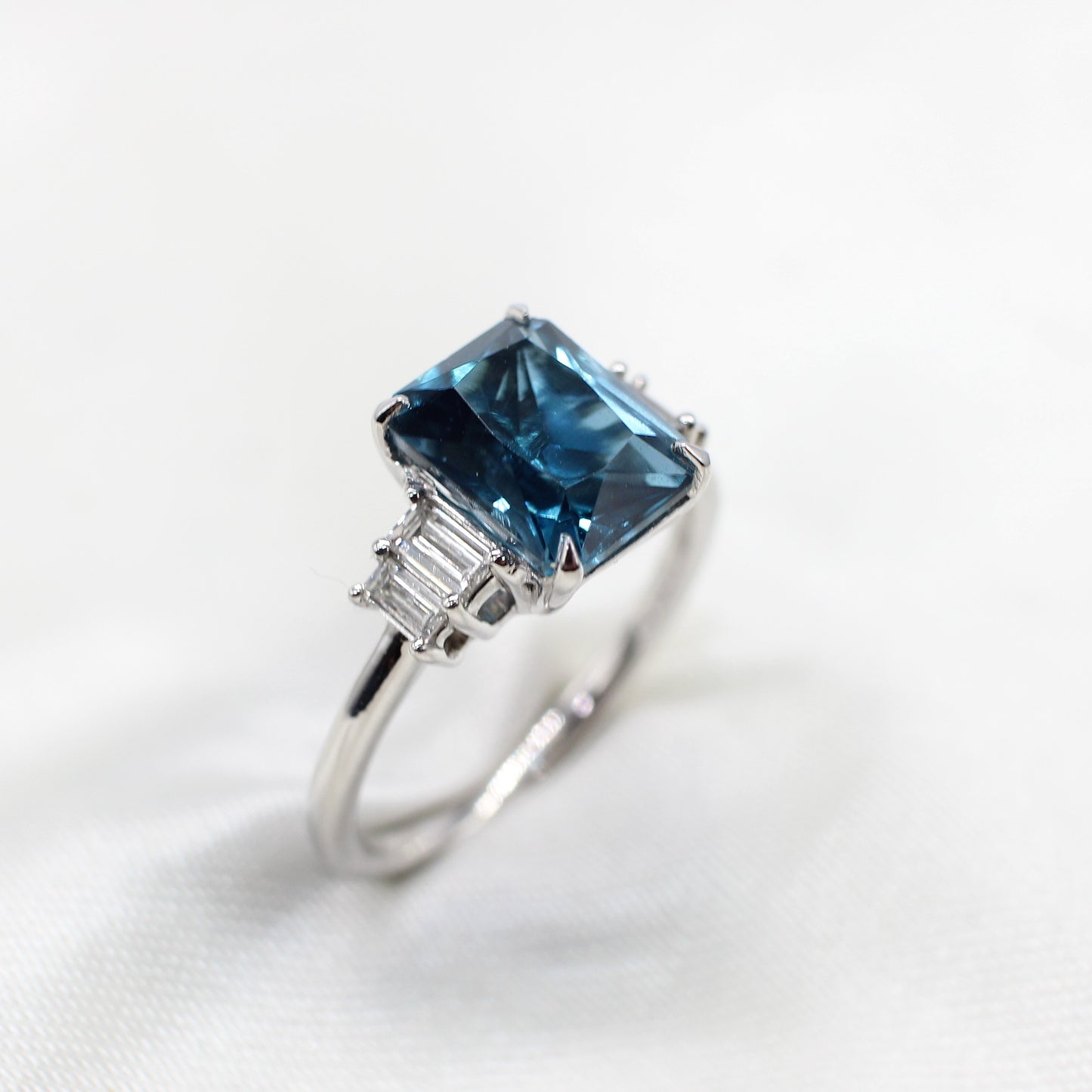 PLATINUM LONDON BLUE TOPAZ & DIAMOND RING