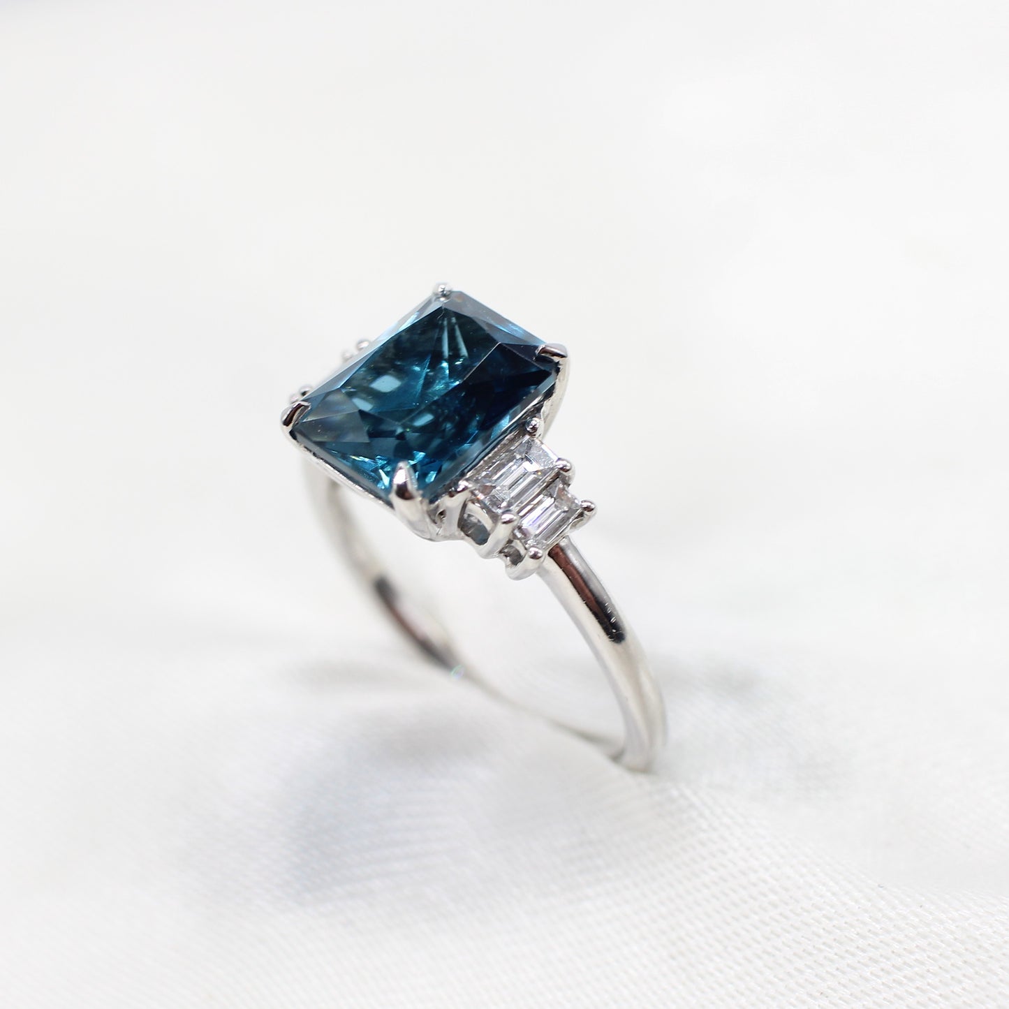 PLATINUM LONDON BLUE TOPAZ & DIAMOND RING