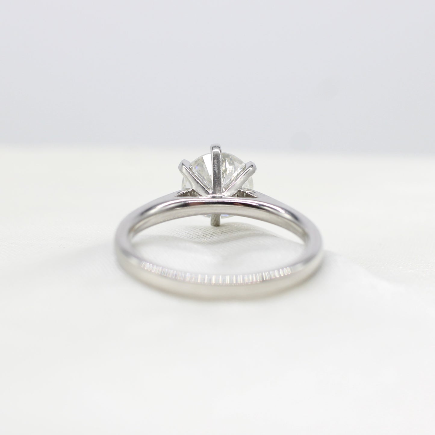 PLATINUM 2.00CT NEAR COLOURLESS DIAMOND SOLITAIRE