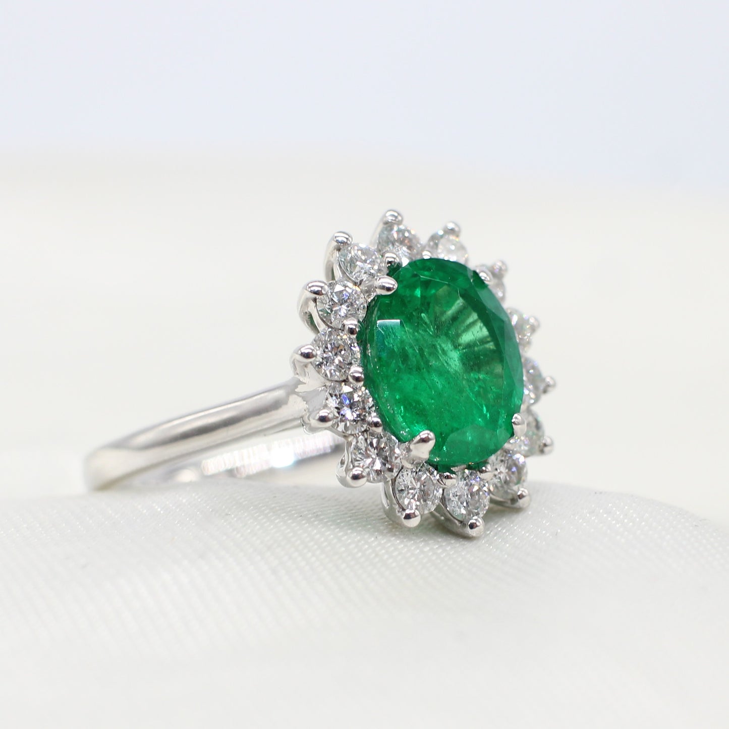 PLATINUM EMERALD & DIAMOND RING