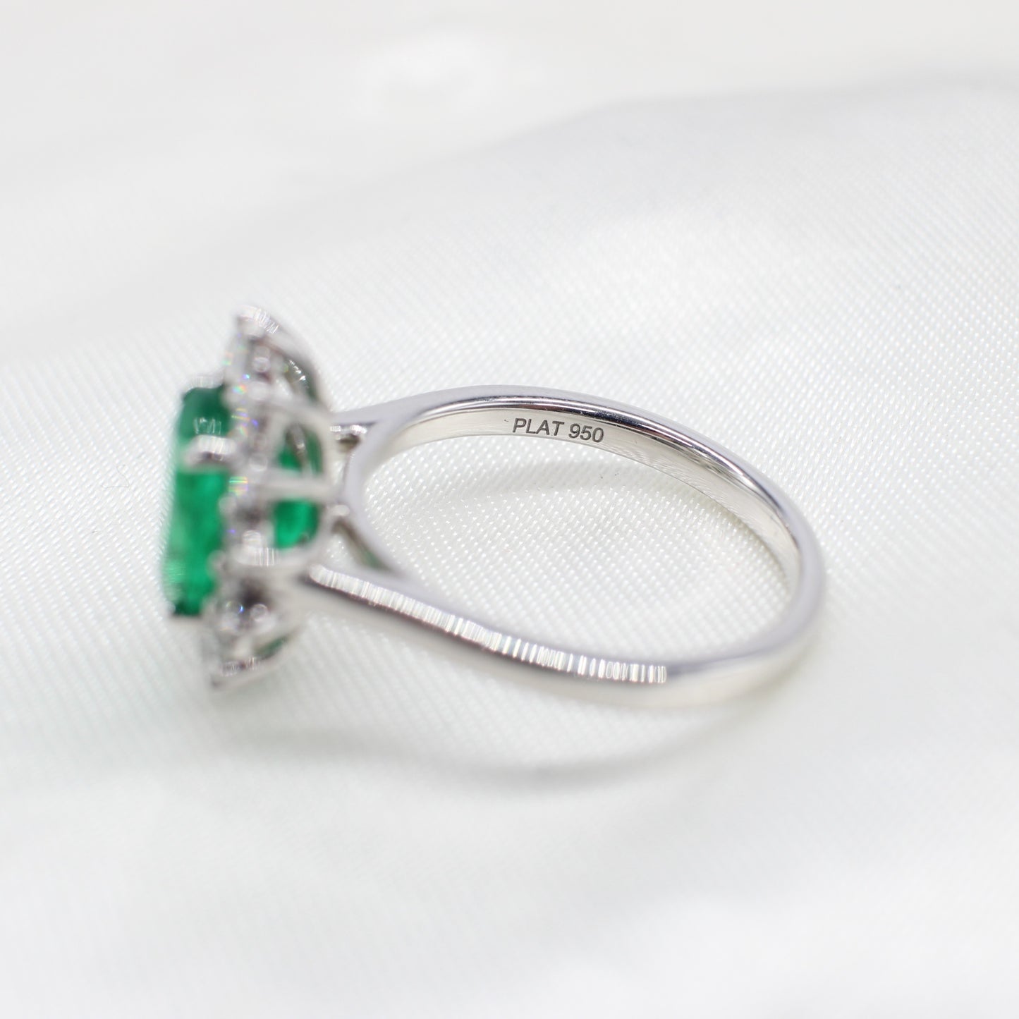 PLATINUM EMERALD & DIAMOND RING