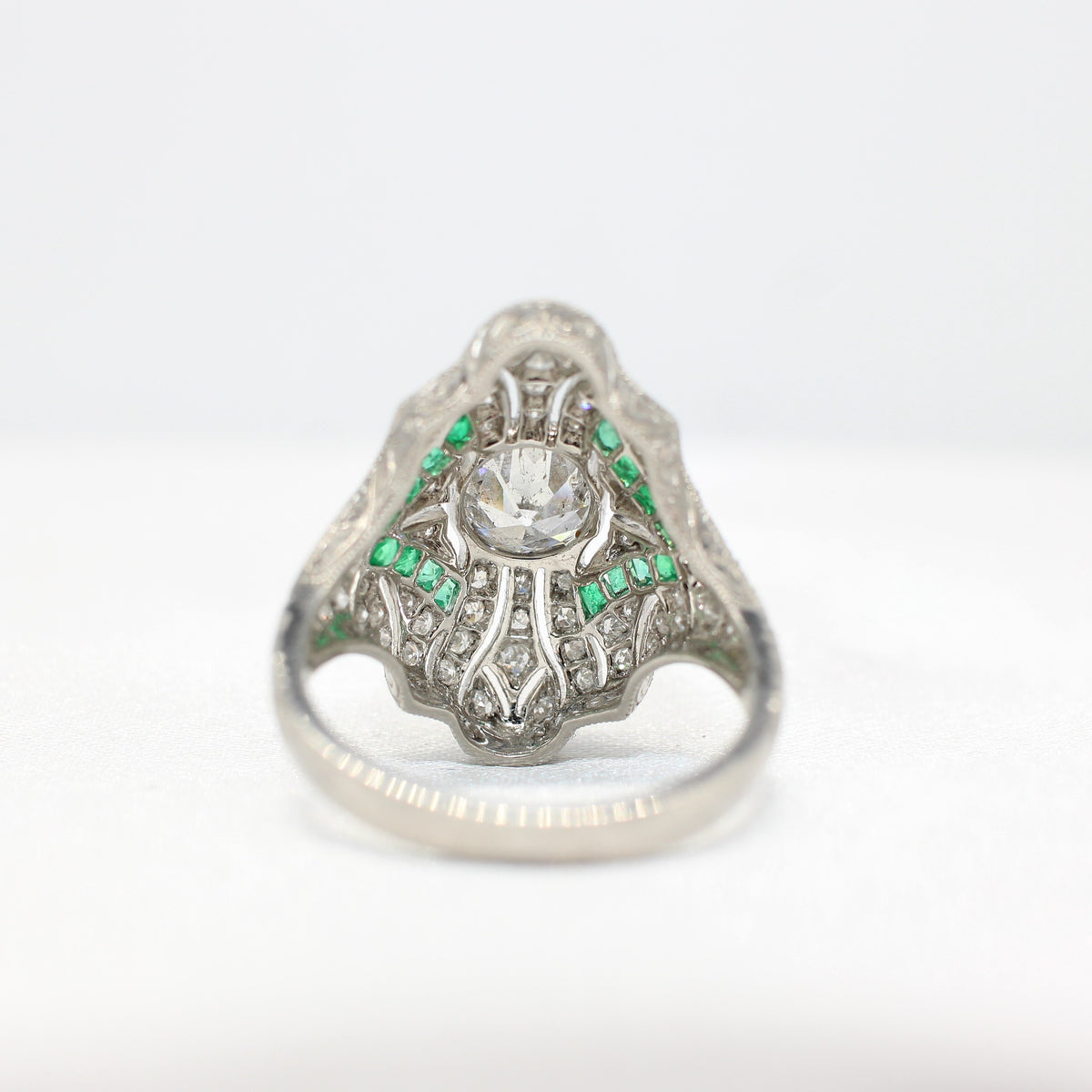 PLATINUM DIAMOND & EMERALD ART DECO STYLE DRESS RING