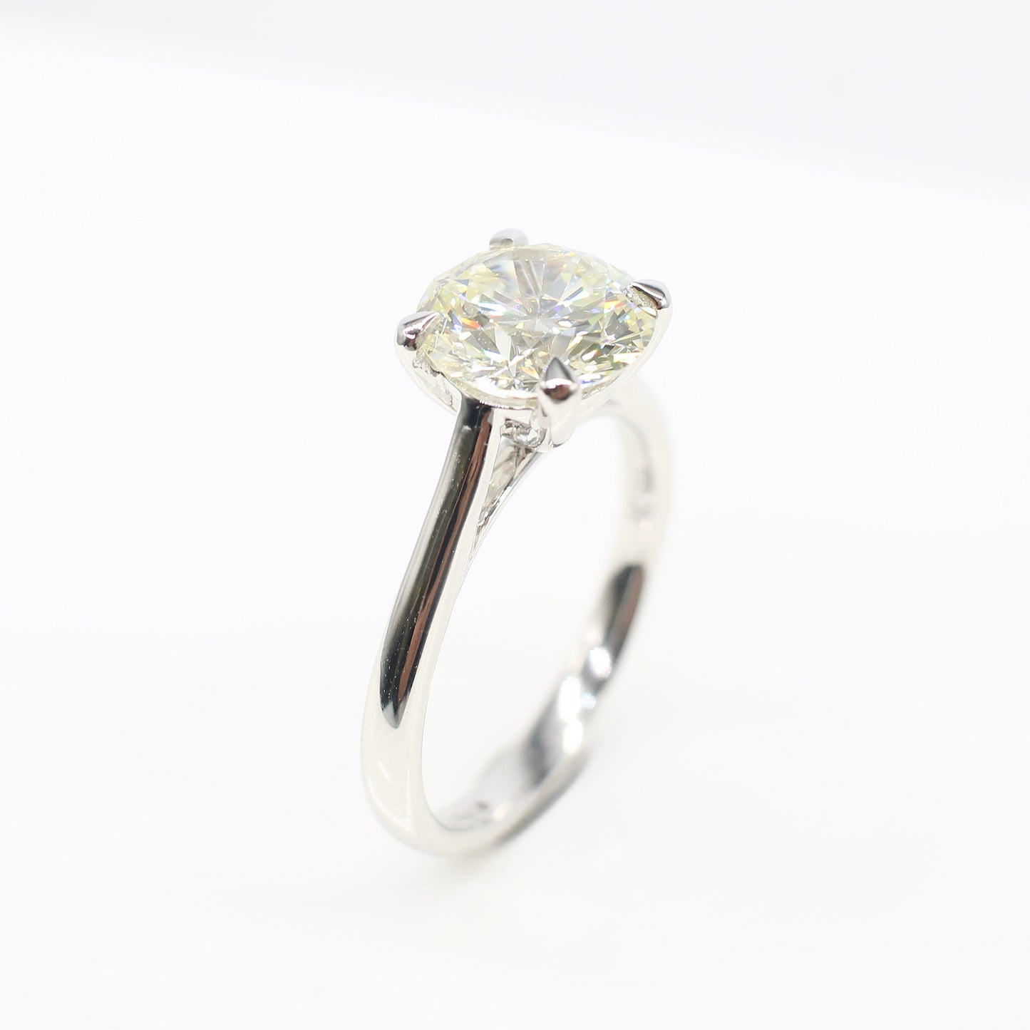PLATINUM 2.32CT DIAMOND SOLITAIRE RING