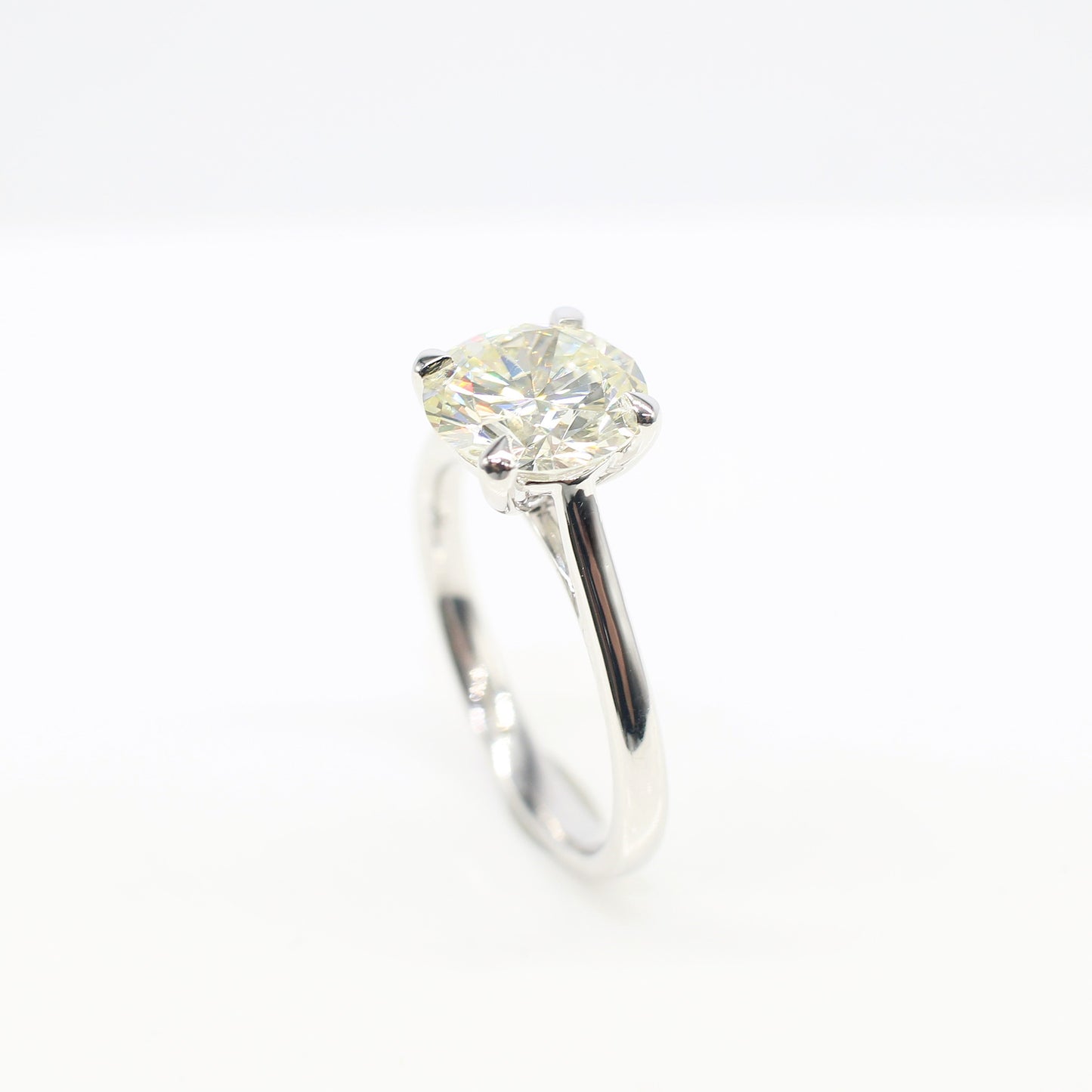 PLATINUM 2.32CT DIAMOND SOLITAIRE RING