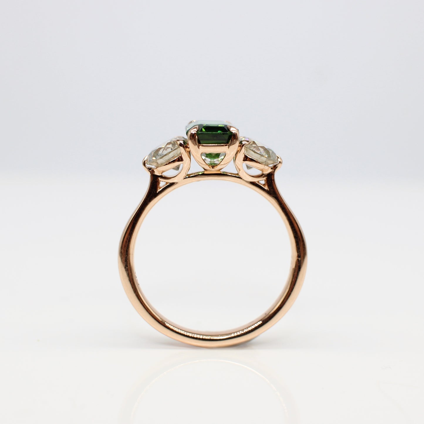 18K TOURMALINE & DIAMOND 3 STONE RING