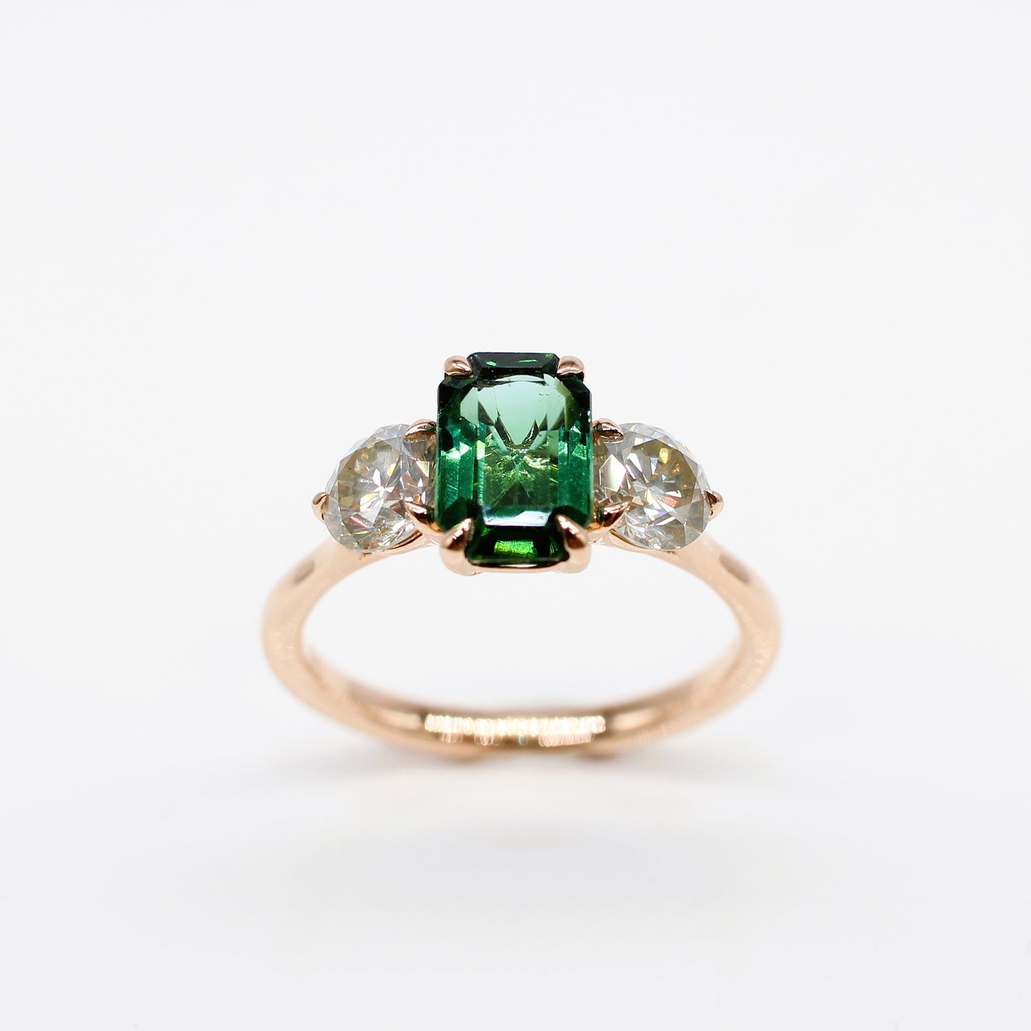 18K TOURMALINE & DIAMOND 3 STONE RING