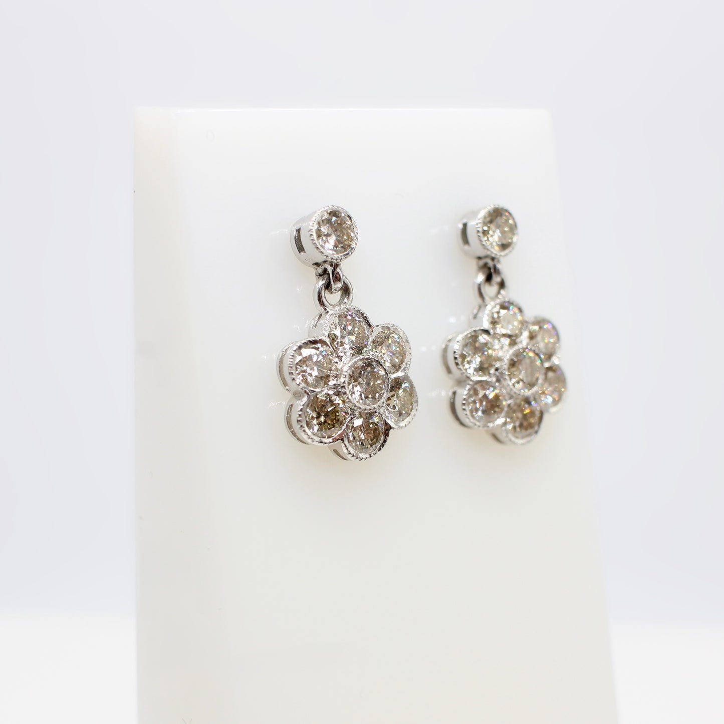 18K DIAMOND DAISY STYLE EARRINGS