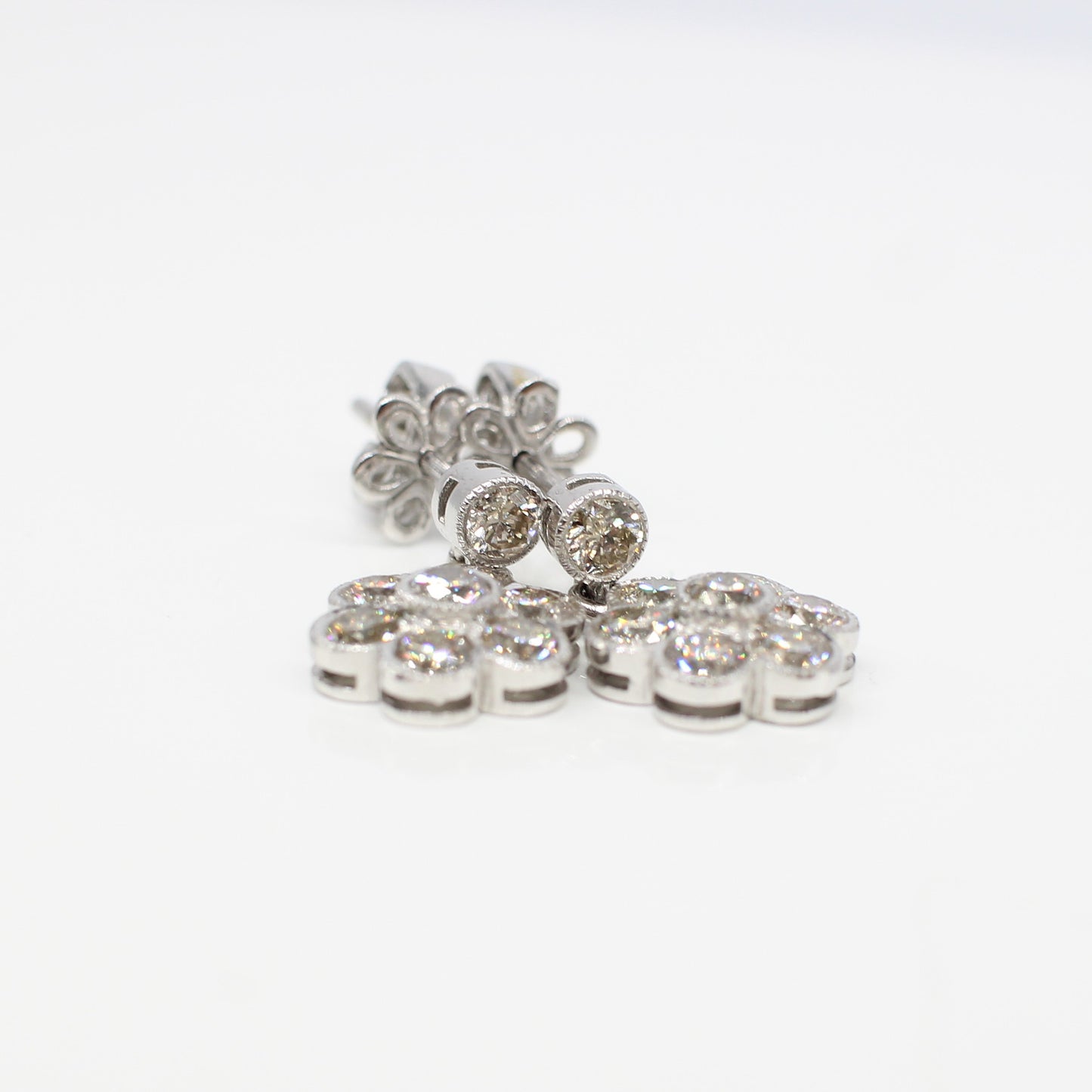 18K DIAMOND DAISY STYLE EARRINGS