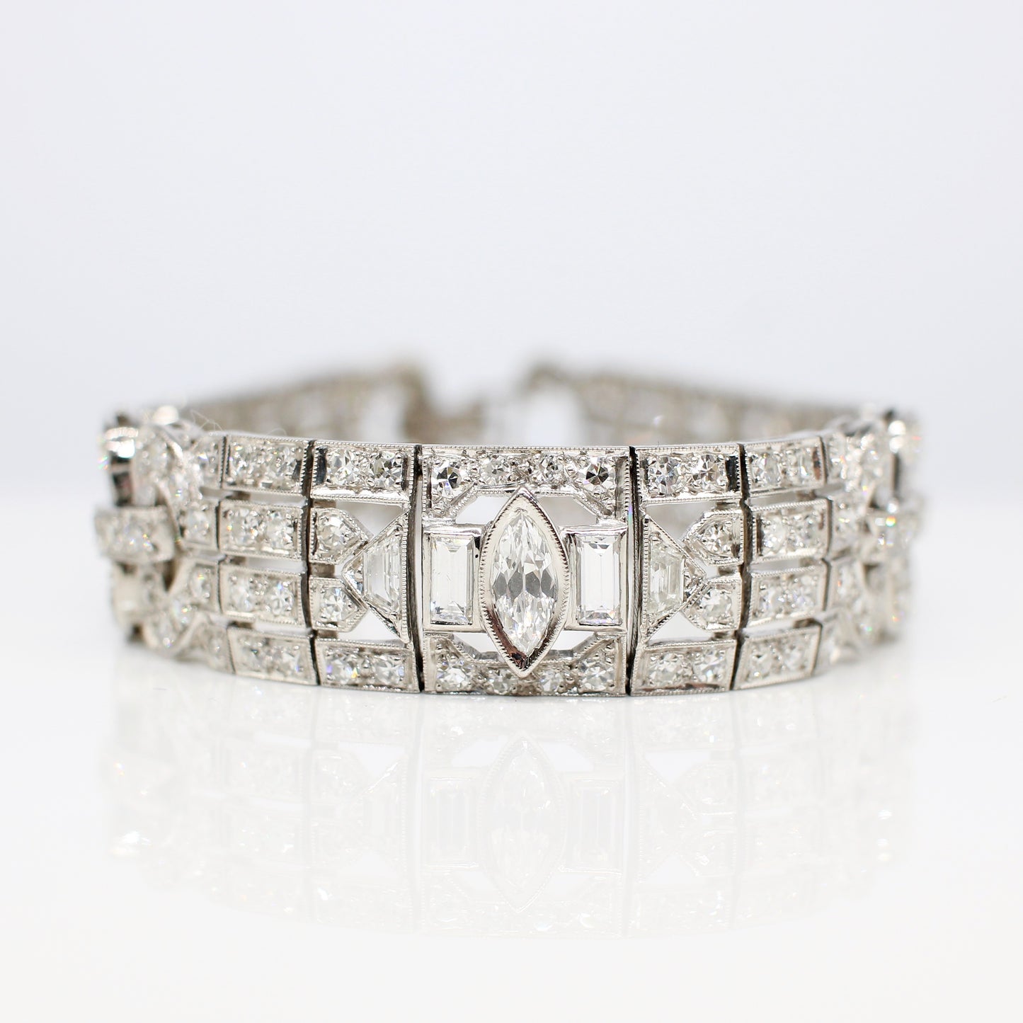 PLATINUM ART DECO STYLE DIAMOND BRACELET