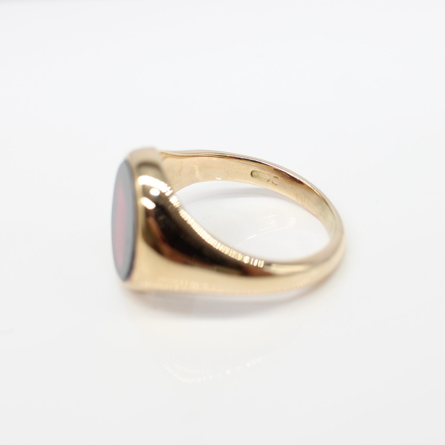 GENTS RHODOLITE GARNET SIGNET RING