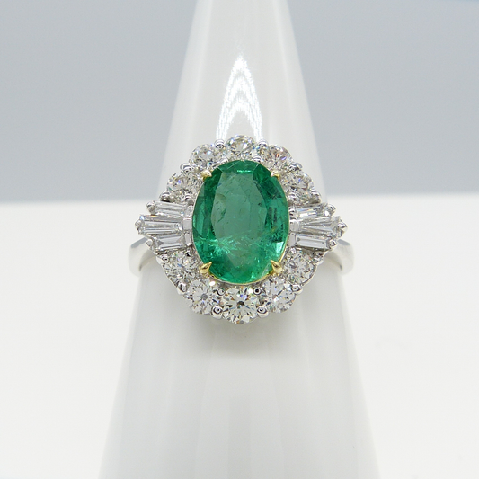1.41CT 18K EMERALD & DIAMOND RING