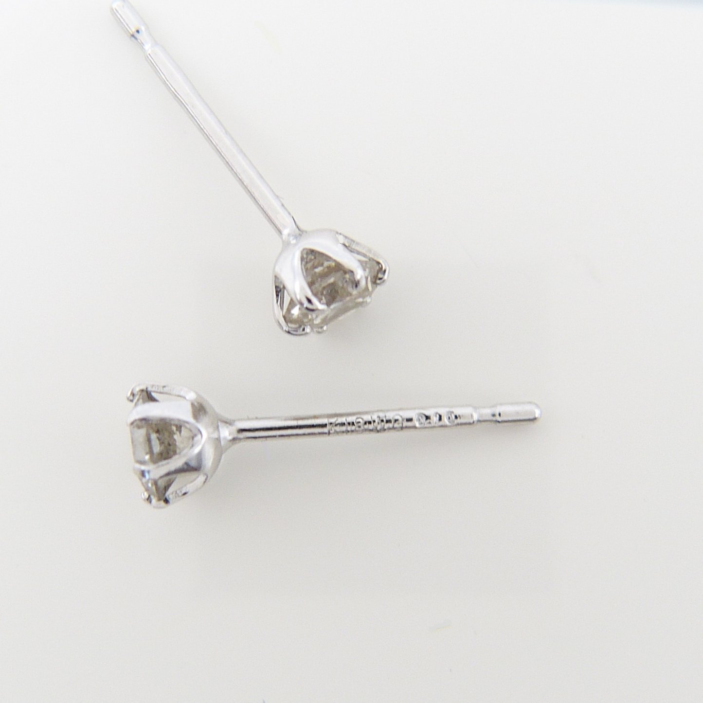 SOLITAIRE DIAMOND STUDS