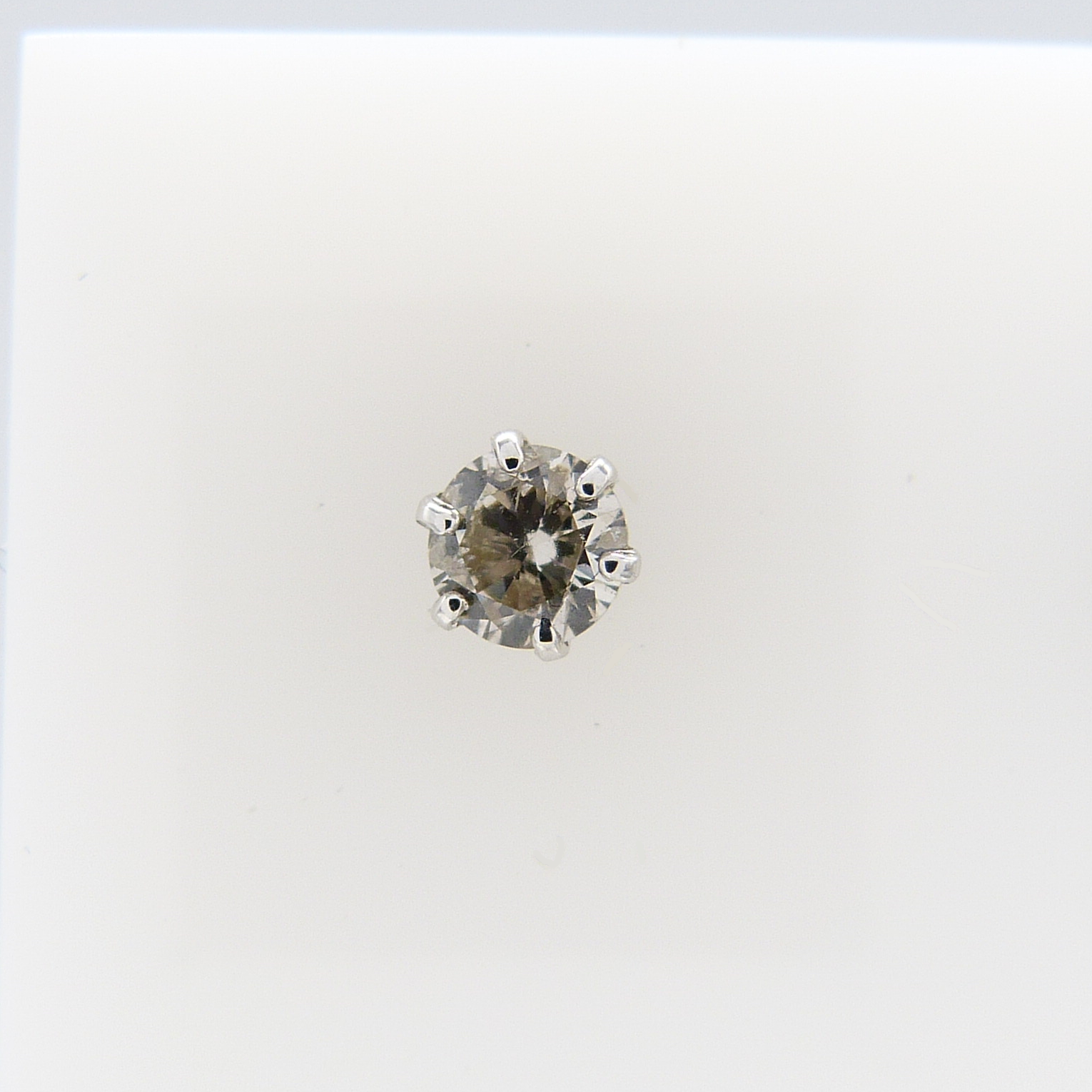 SOLITAIRE DIAMOND STUDS
