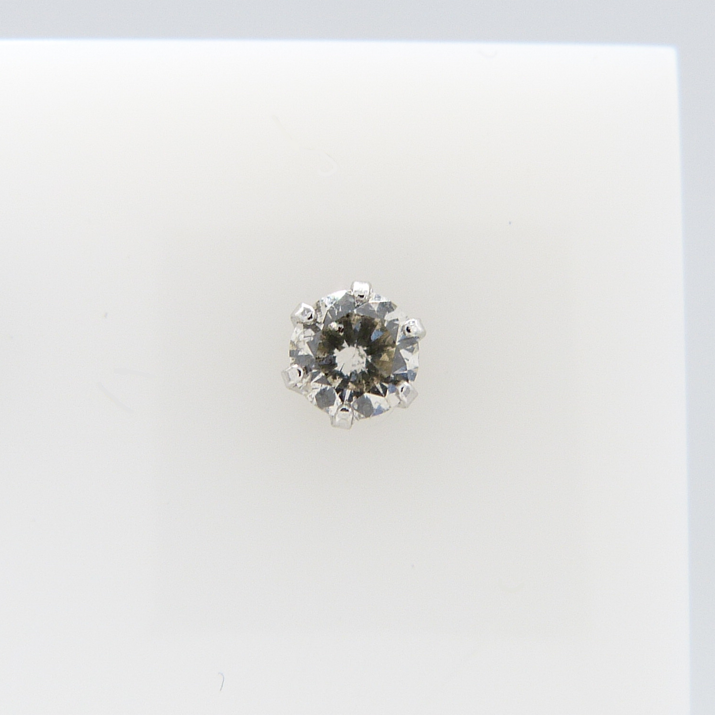 SOLITAIRE DIAMOND STUDS